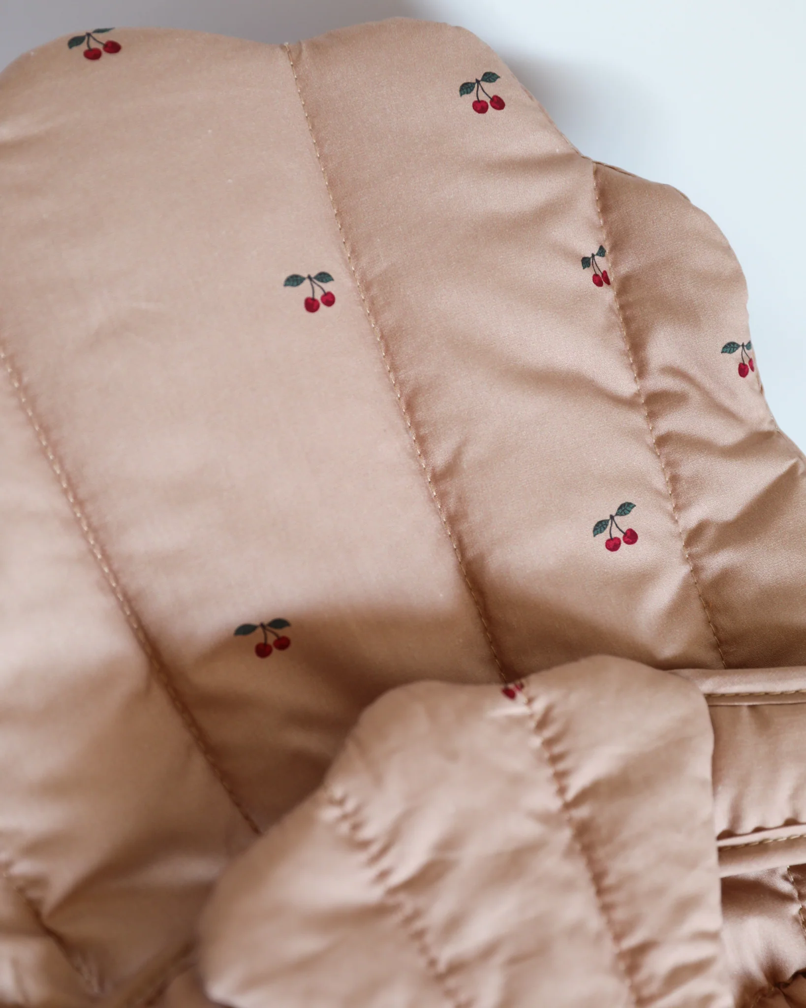 Konges Sloejd | Baby Doll Bouncer - Cherry Blush - Image 2