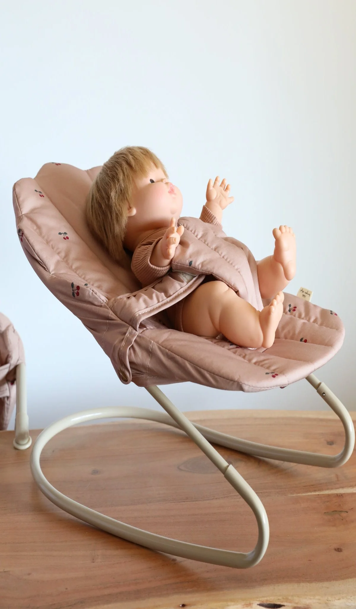 Konges Sloejd | Baby Doll Bouncer - Cherry Blush - Image 3