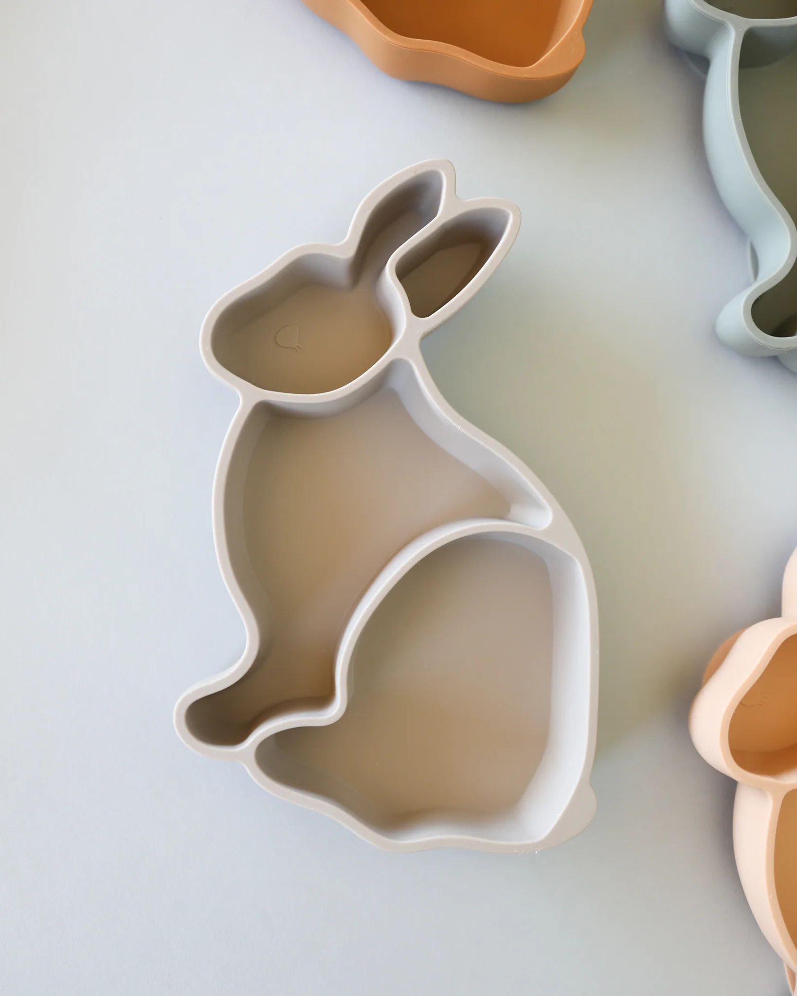 Konges Sloejd | Bunny Silicone Bowl - Warm Grey - Image 2