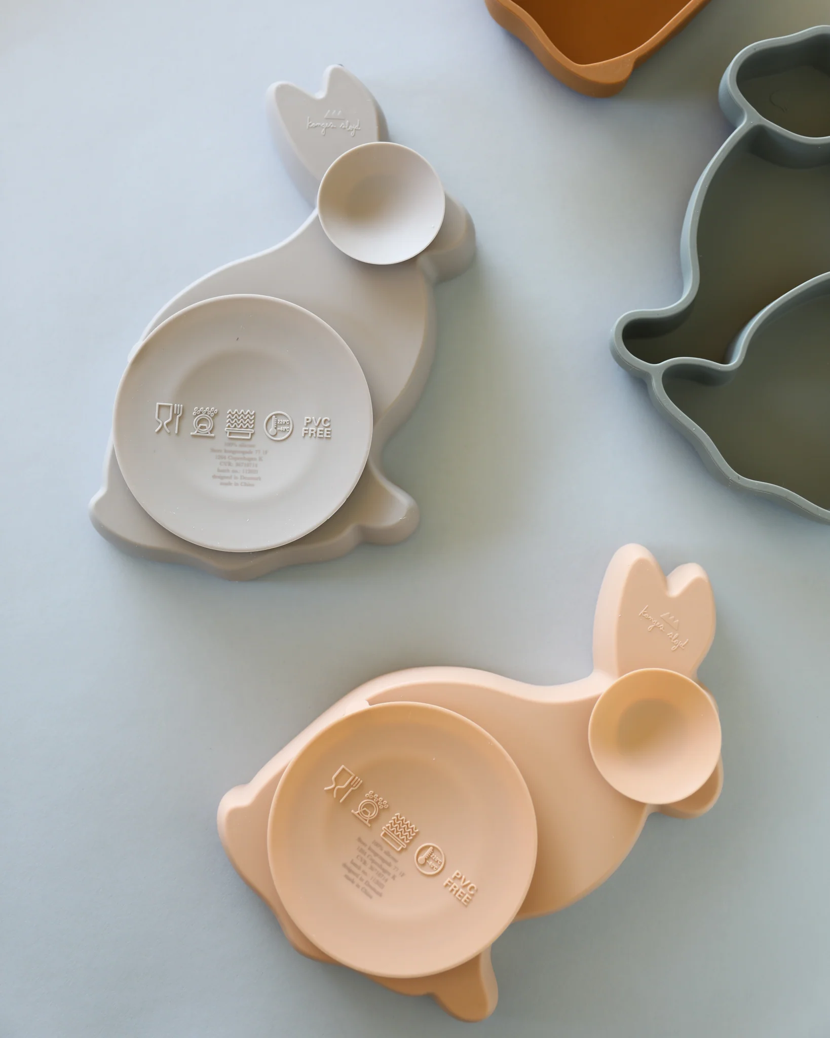 Konges Sloejd | Bunny Silicone Bowl - Warm Grey - Image 3