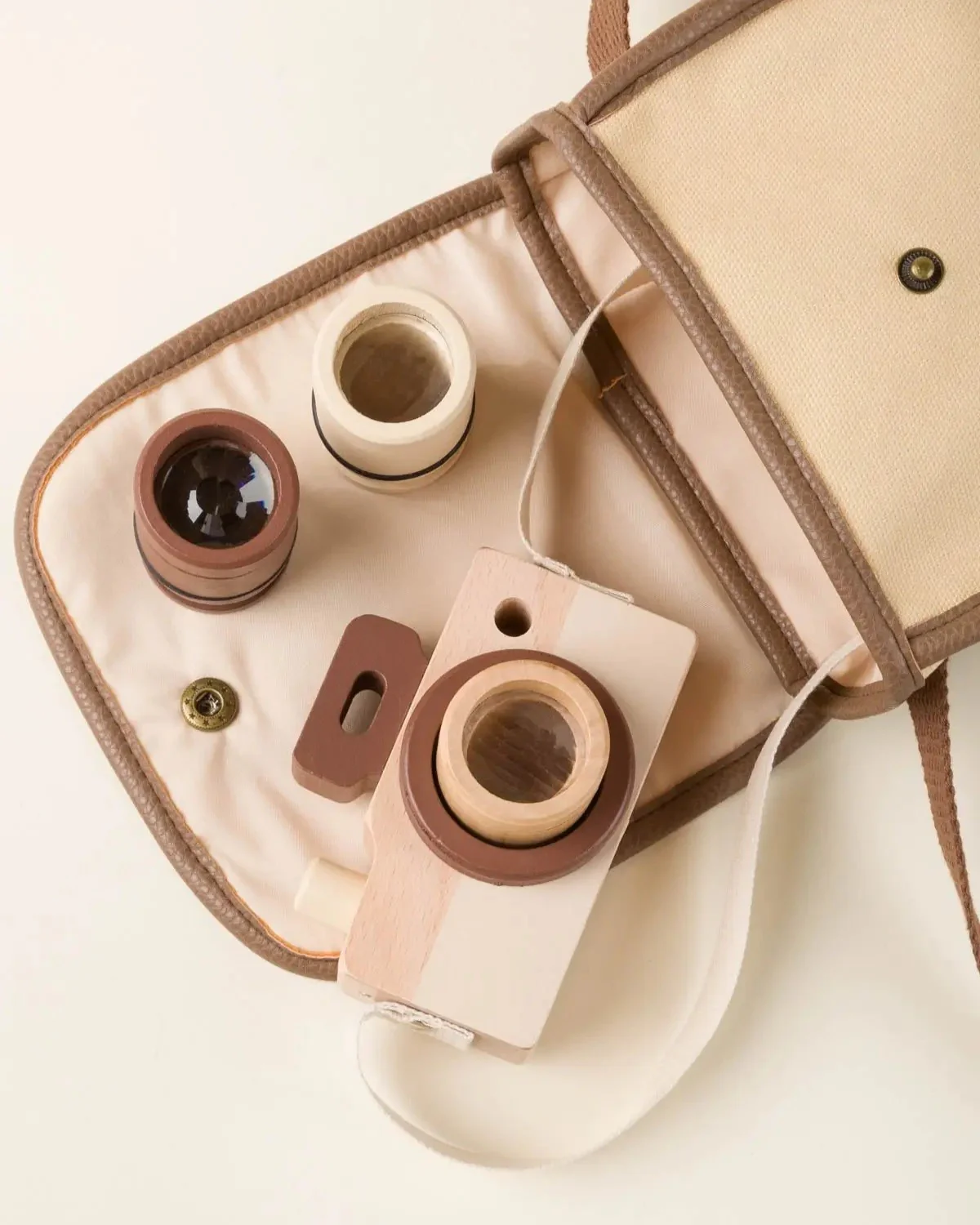 Wooden Toy Camera with Bag - Image 3