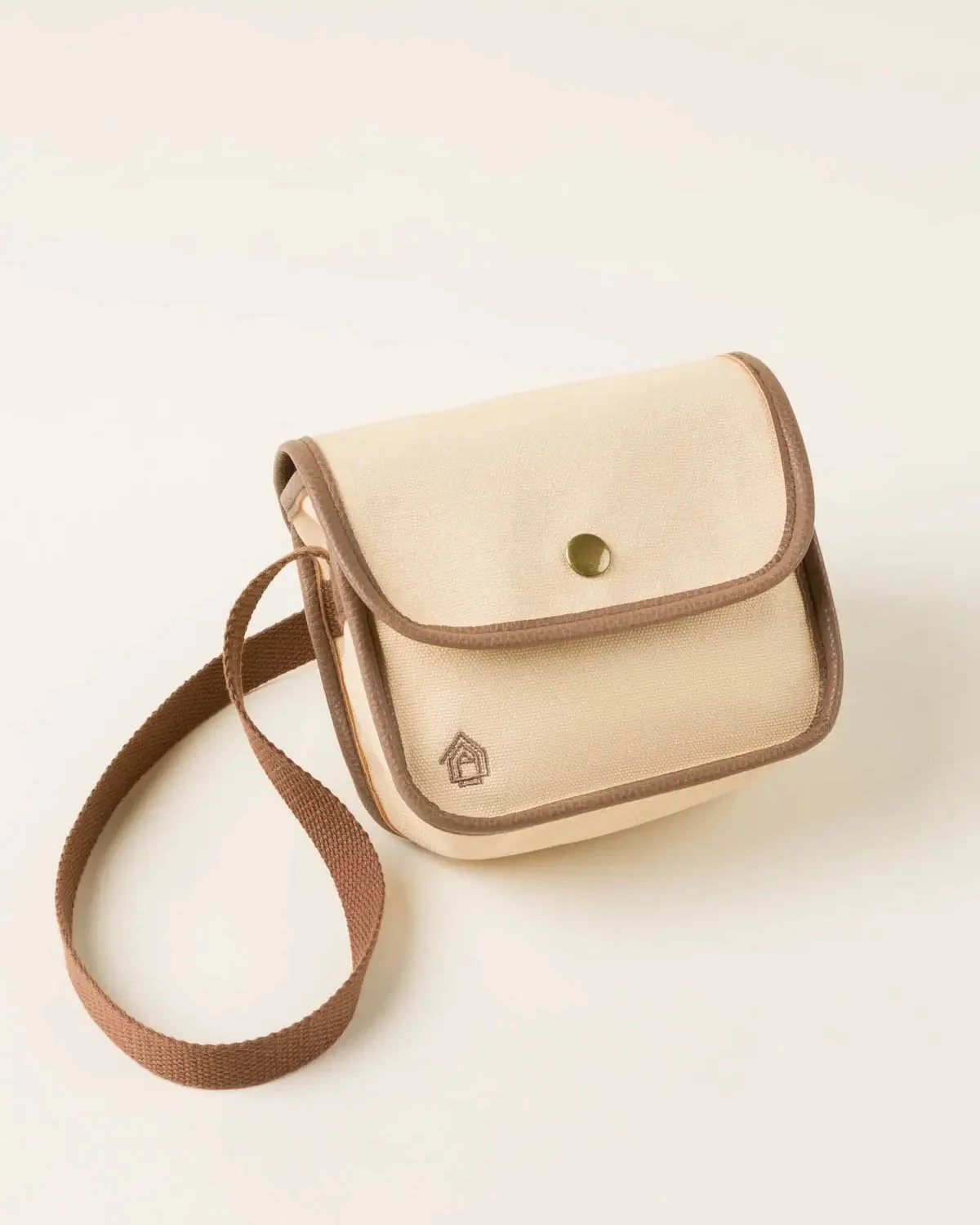 Wooden Toy Camera with Bag - Image 4