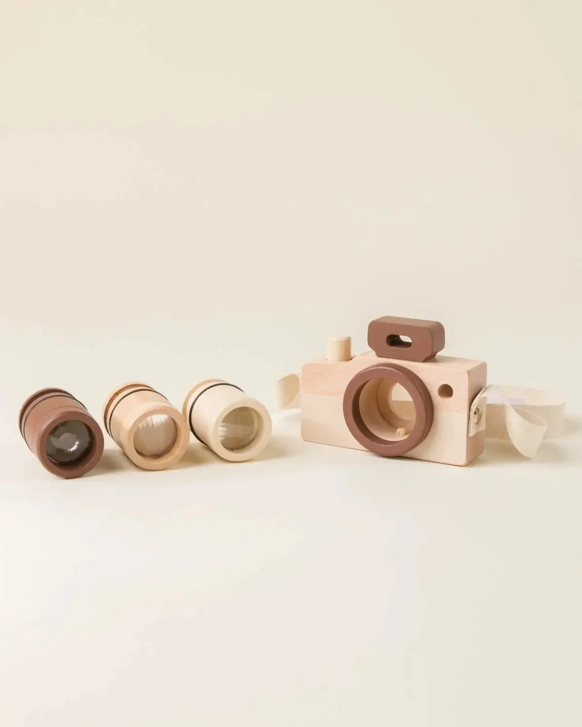 Wooden Toy Camera with Bag - Image 5