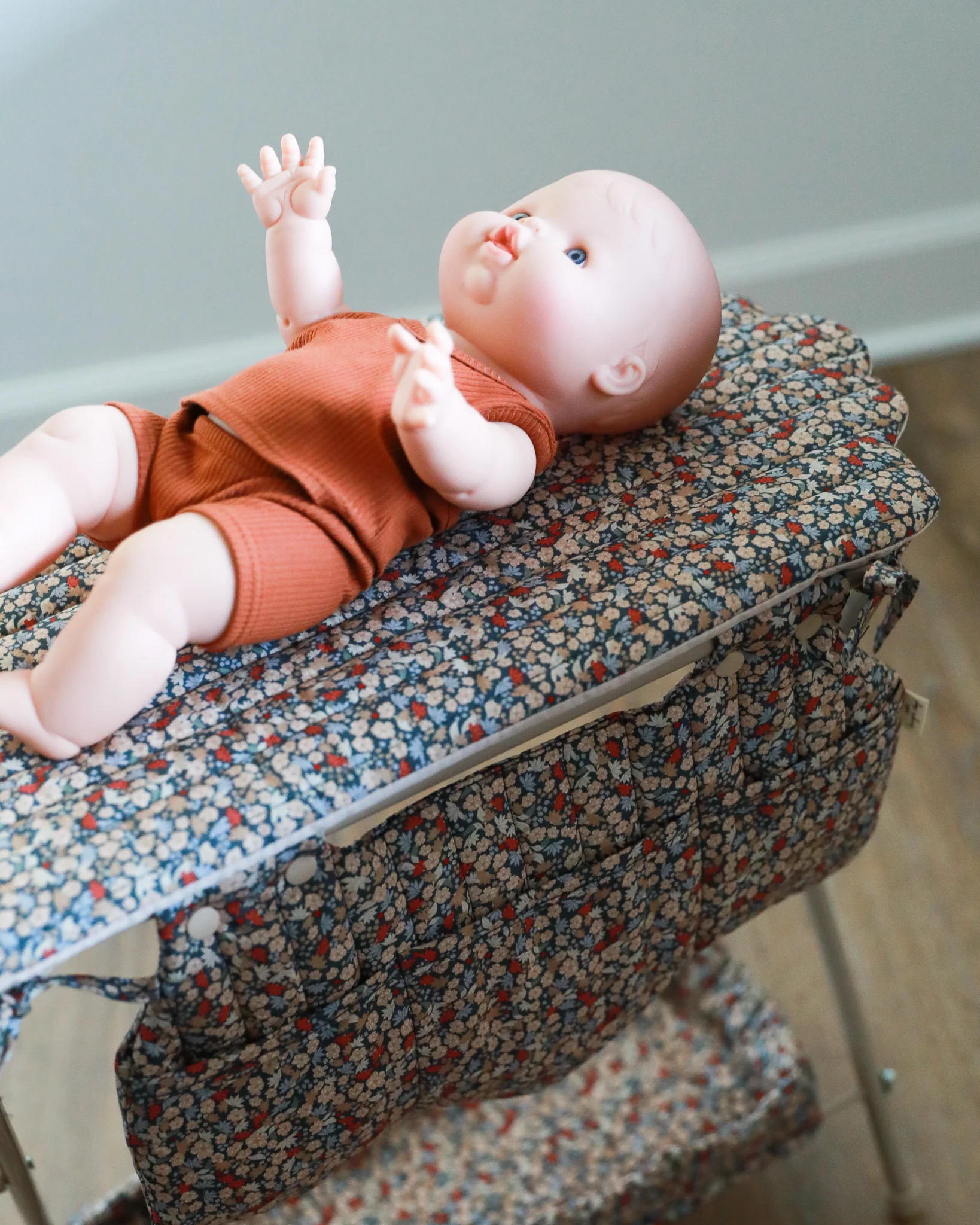 Doll Changing Table - Toulouse - Image 5