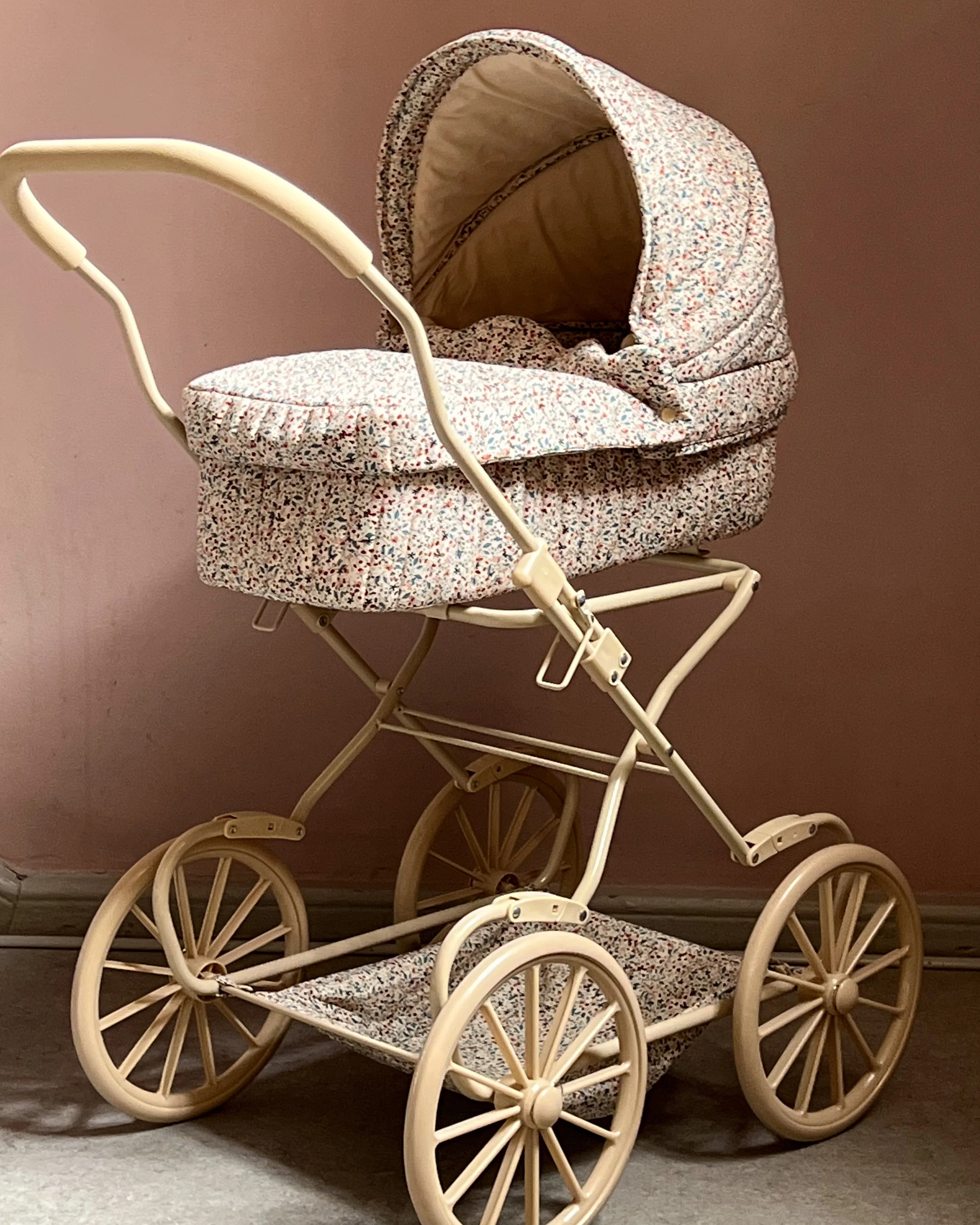 Doll Pram - Louloudi - Image 4