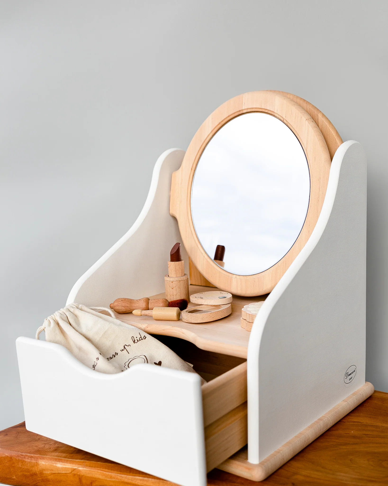 Wooden Toy Vanity Table - White - Image 3