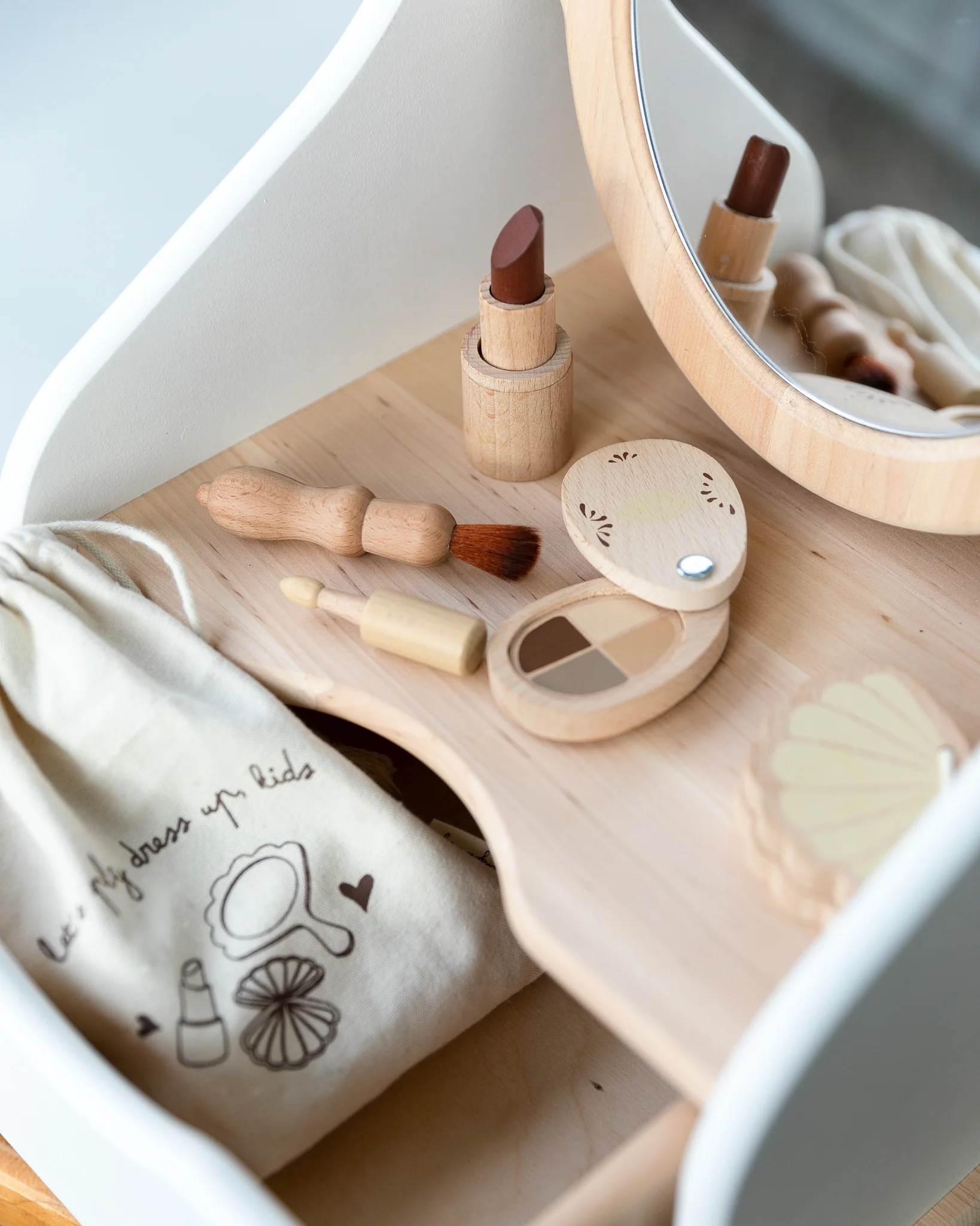 Wooden Toy Vanity Table - White - Image 4
