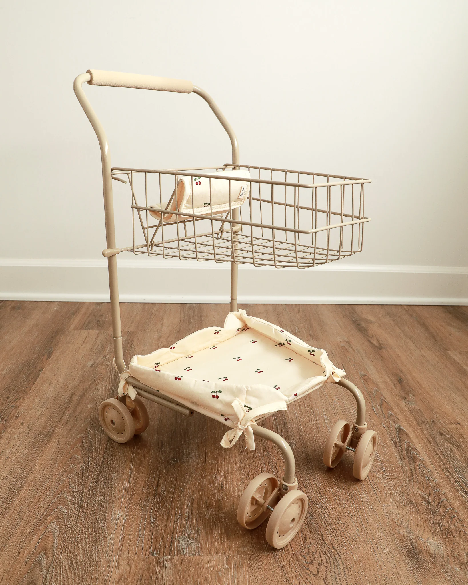 Konges Sloejd | Kids Shopping Cart - Cherry - Image 4