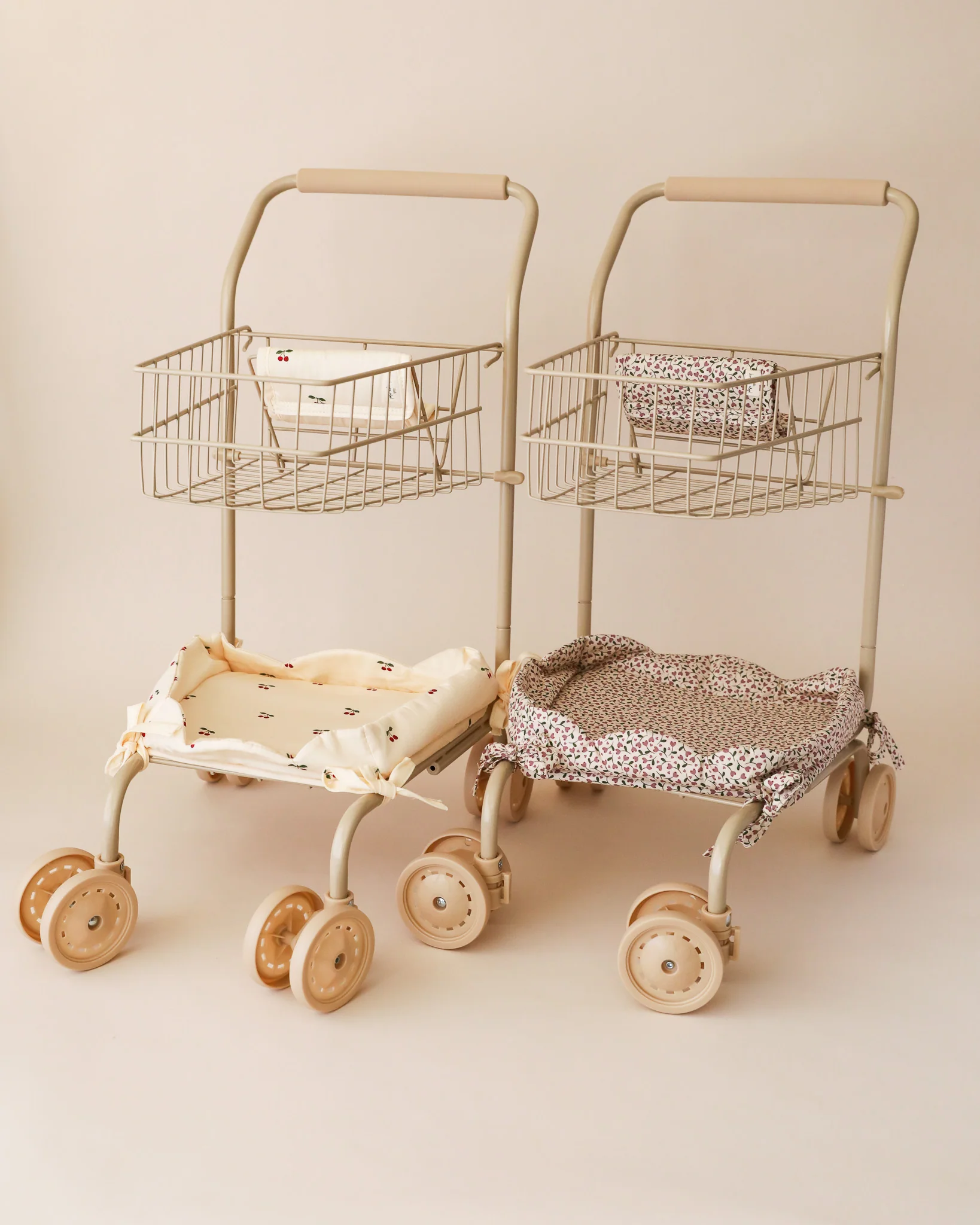 Konges Sloejd | Kids Shopping Cart - Cherry - Image 8