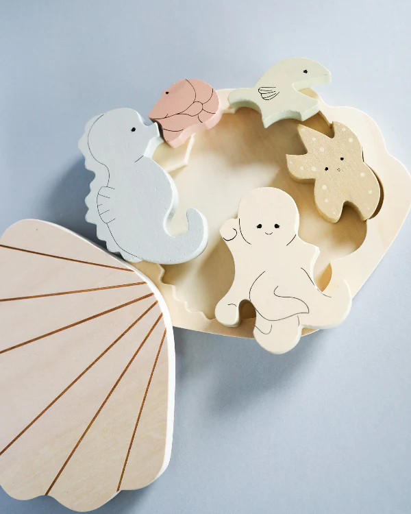 Konges Sloejd | Sea Animals Wooden Clam Puzzle - Image 3