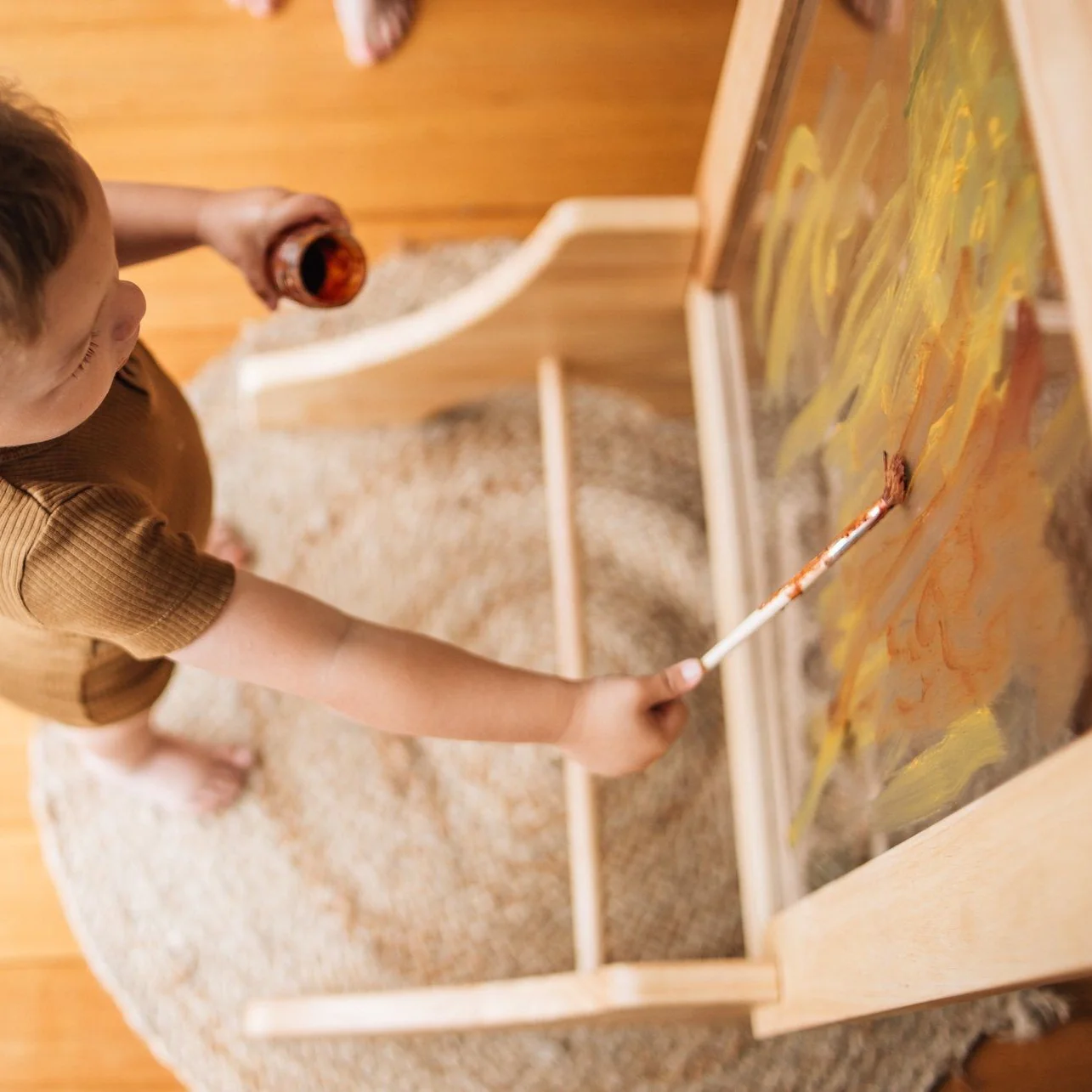Large Acrylic Easel - Image 2