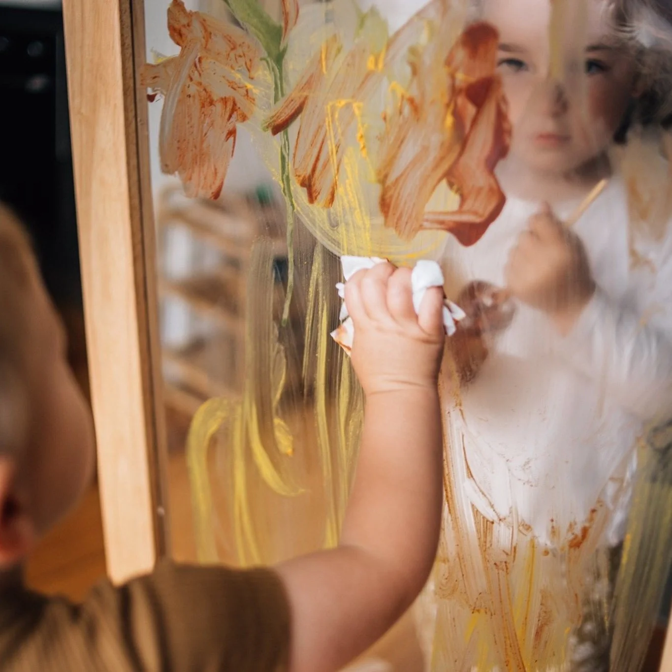 Large Acrylic Easel - Image 4