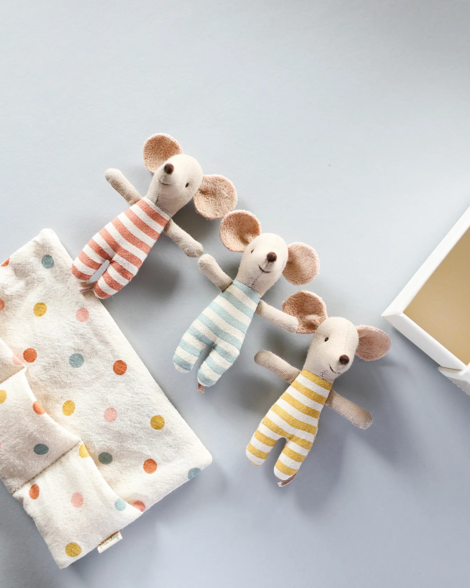 Maileg | Baby Mice Triplets in Box - Image 2