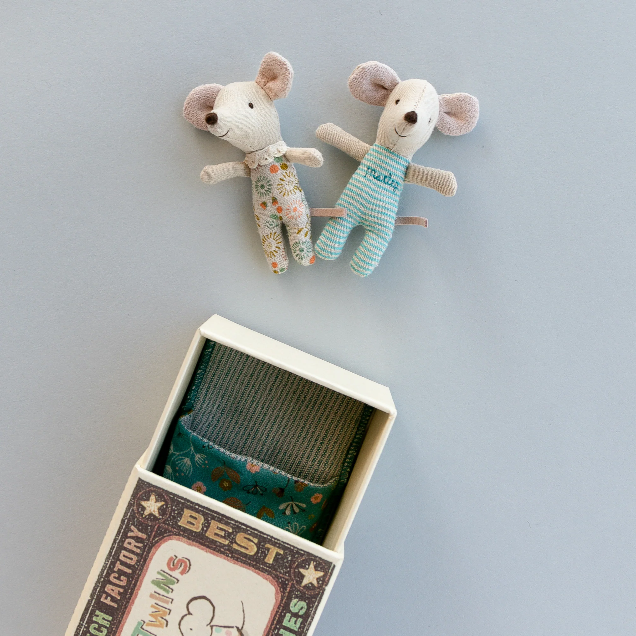 Maileg | Baby Mice Twins in Box (2020 version) - Image 2