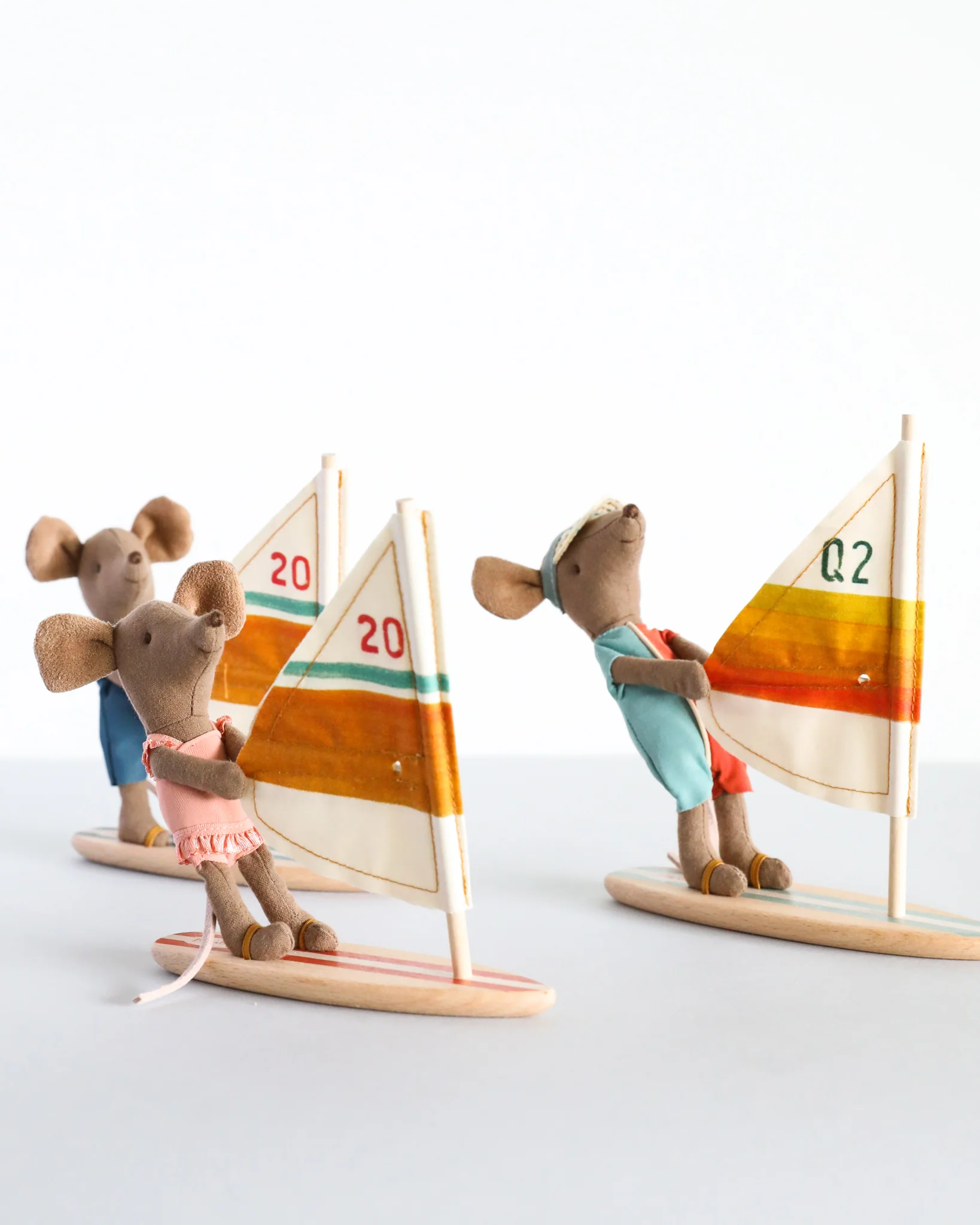 Maileg | Beach Mice, Surfer Big Brother - Image 9