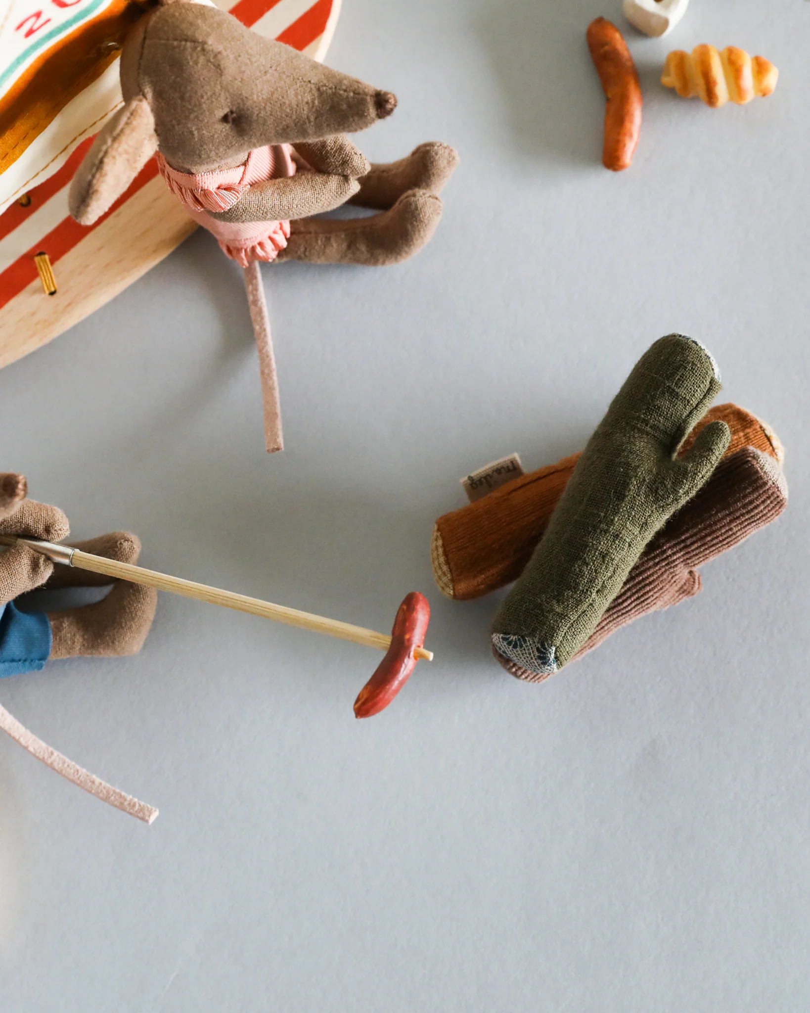 Maileg | Bonfire Playset - Image 3
