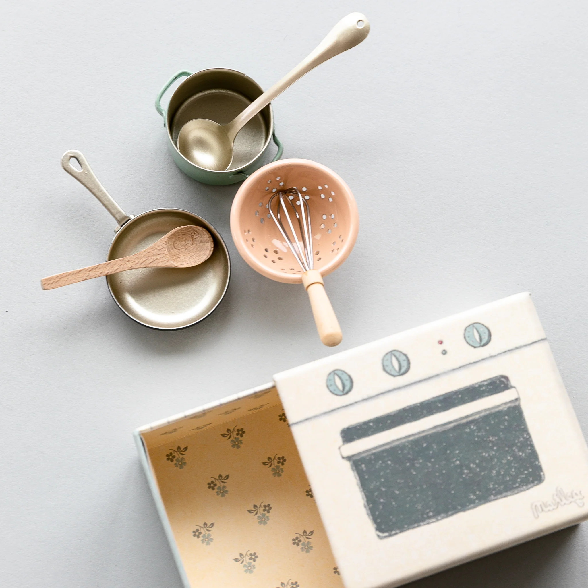Maileg | Cooking Set - Image 4