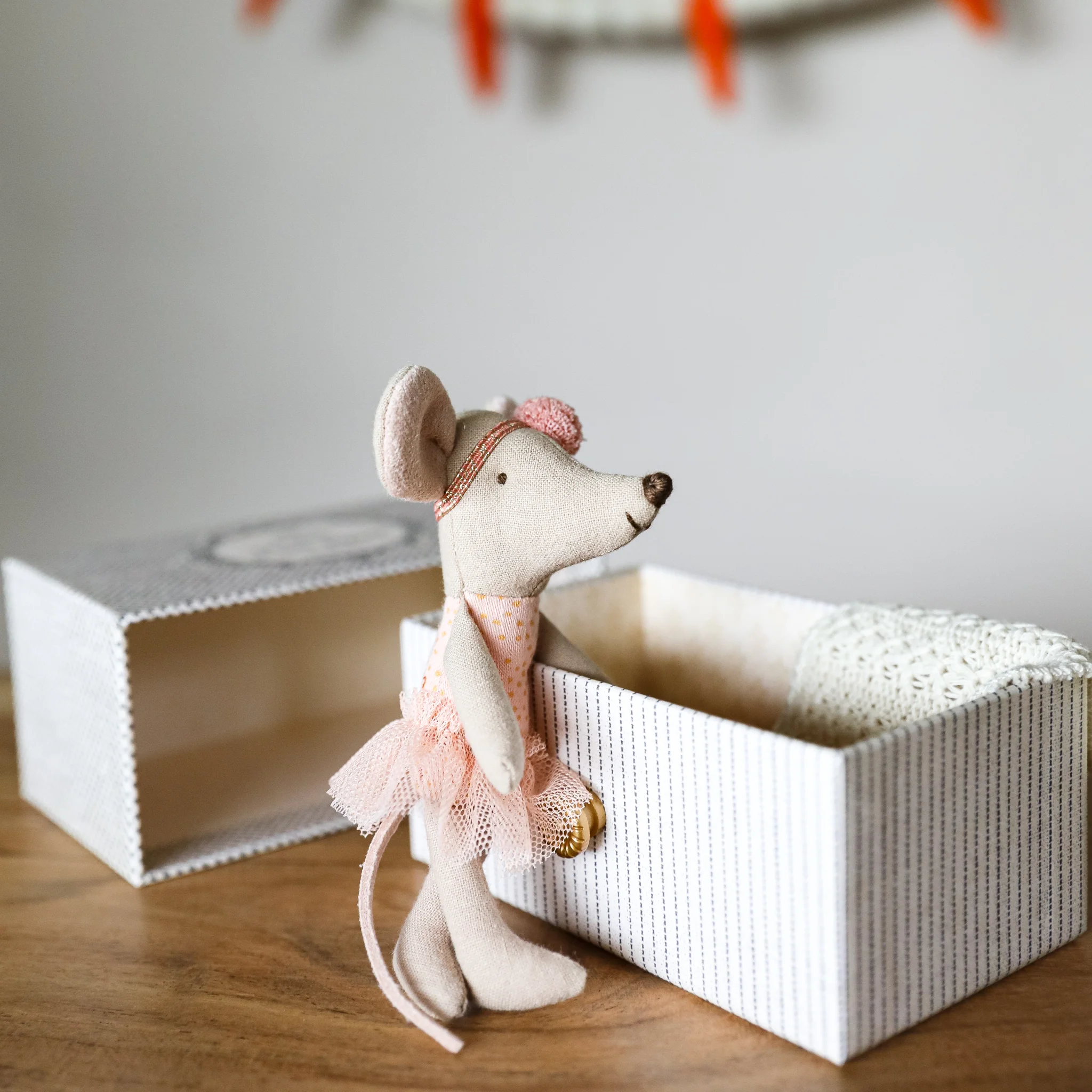 Maileg | Dance Mouse in Daybed - Little Sister - Image 3