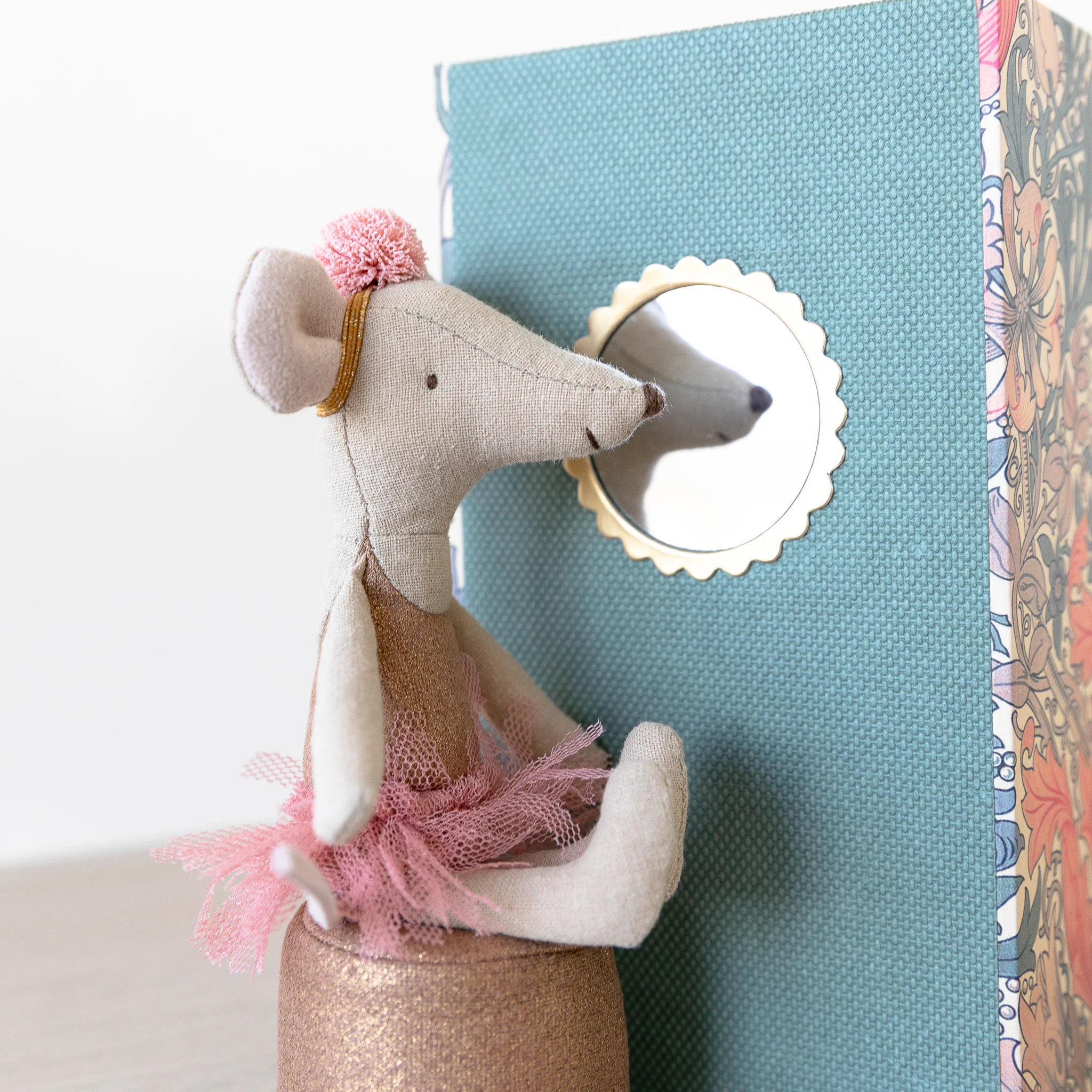 Maileg | Dance Room with Big Sister Mouse - Image 6