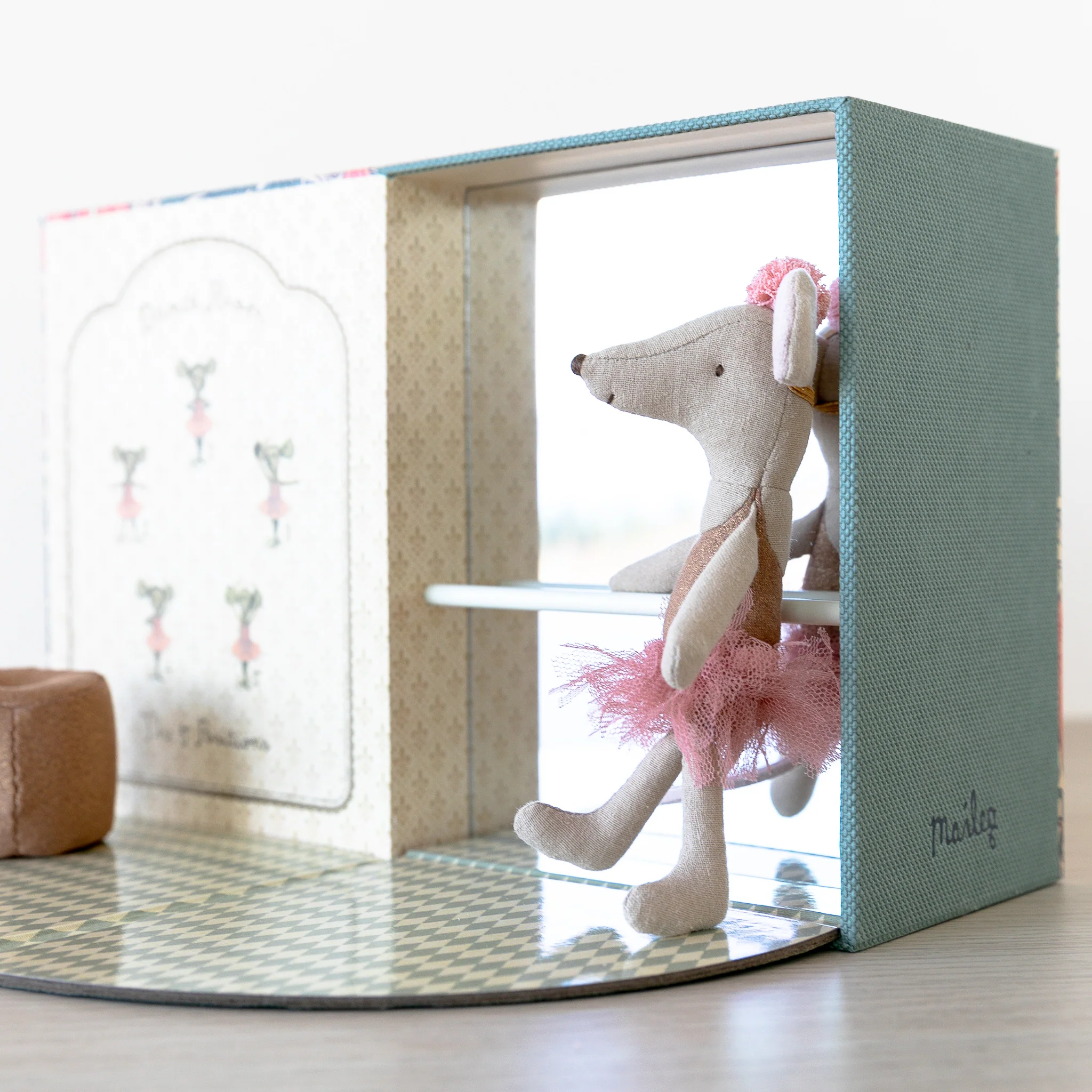 Maileg | Dance Room with Big Sister Mouse - Image 7