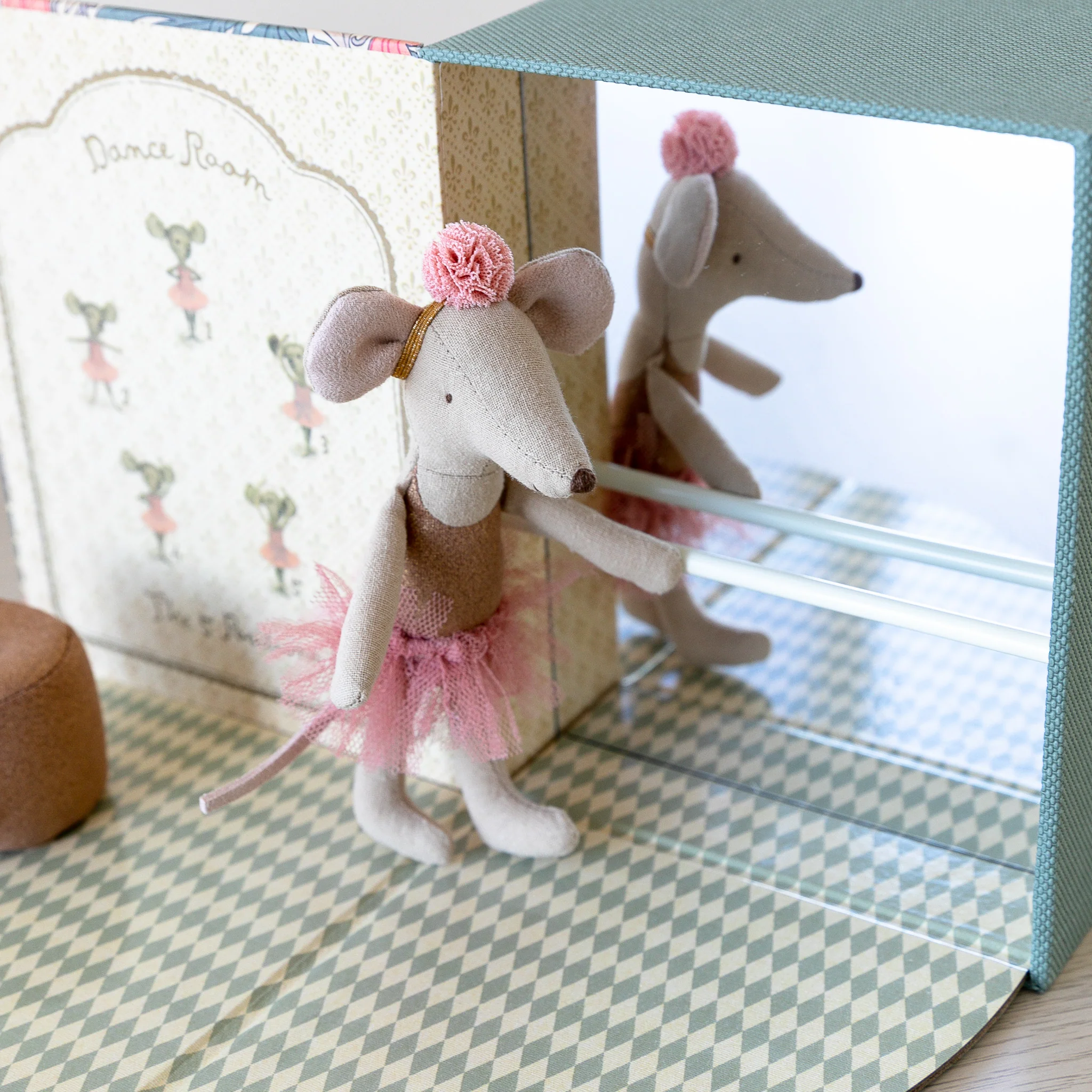 Maileg | Dance Room with Big Sister Mouse - Image 8