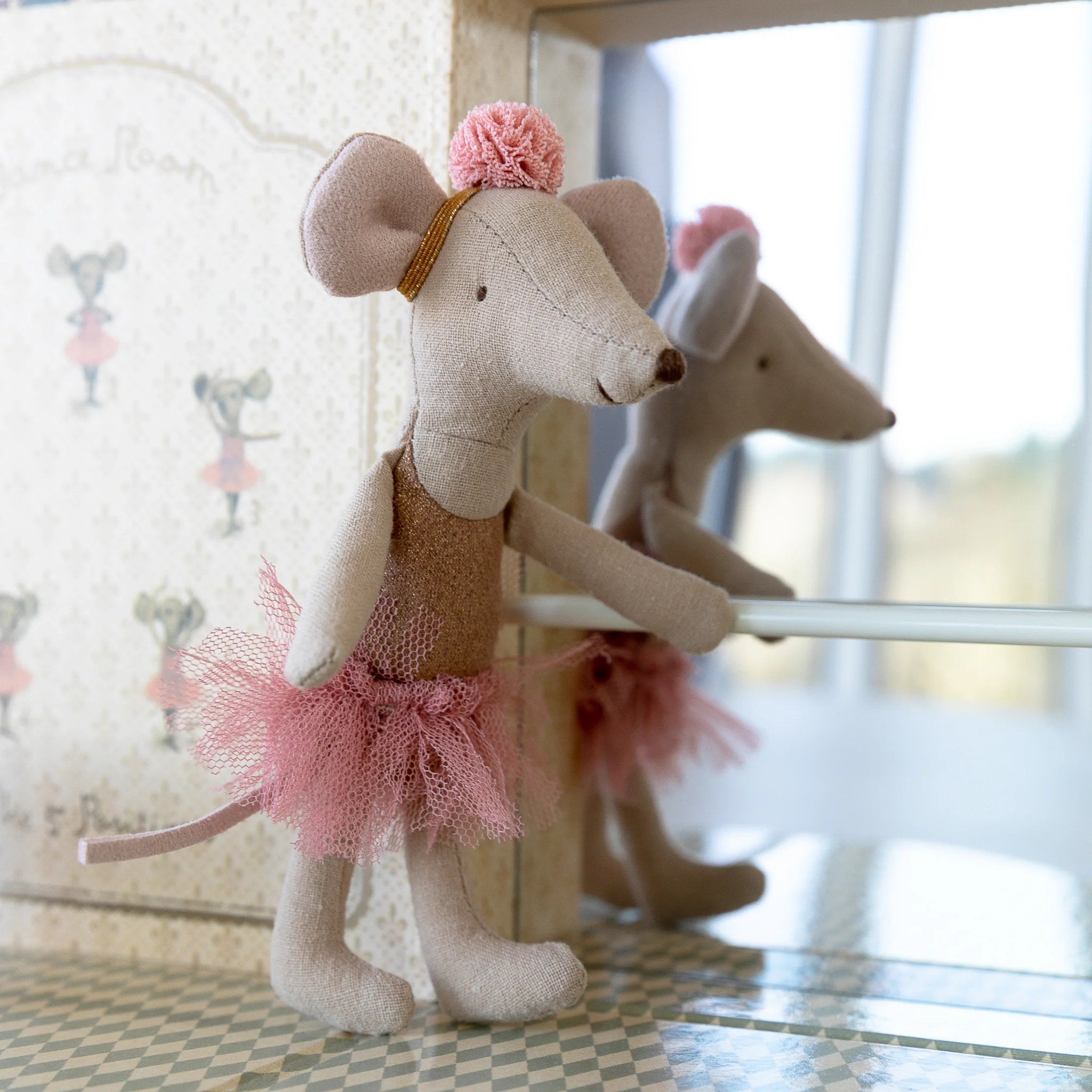 Maileg | Dance Room with Big Sister Mouse - Image 9