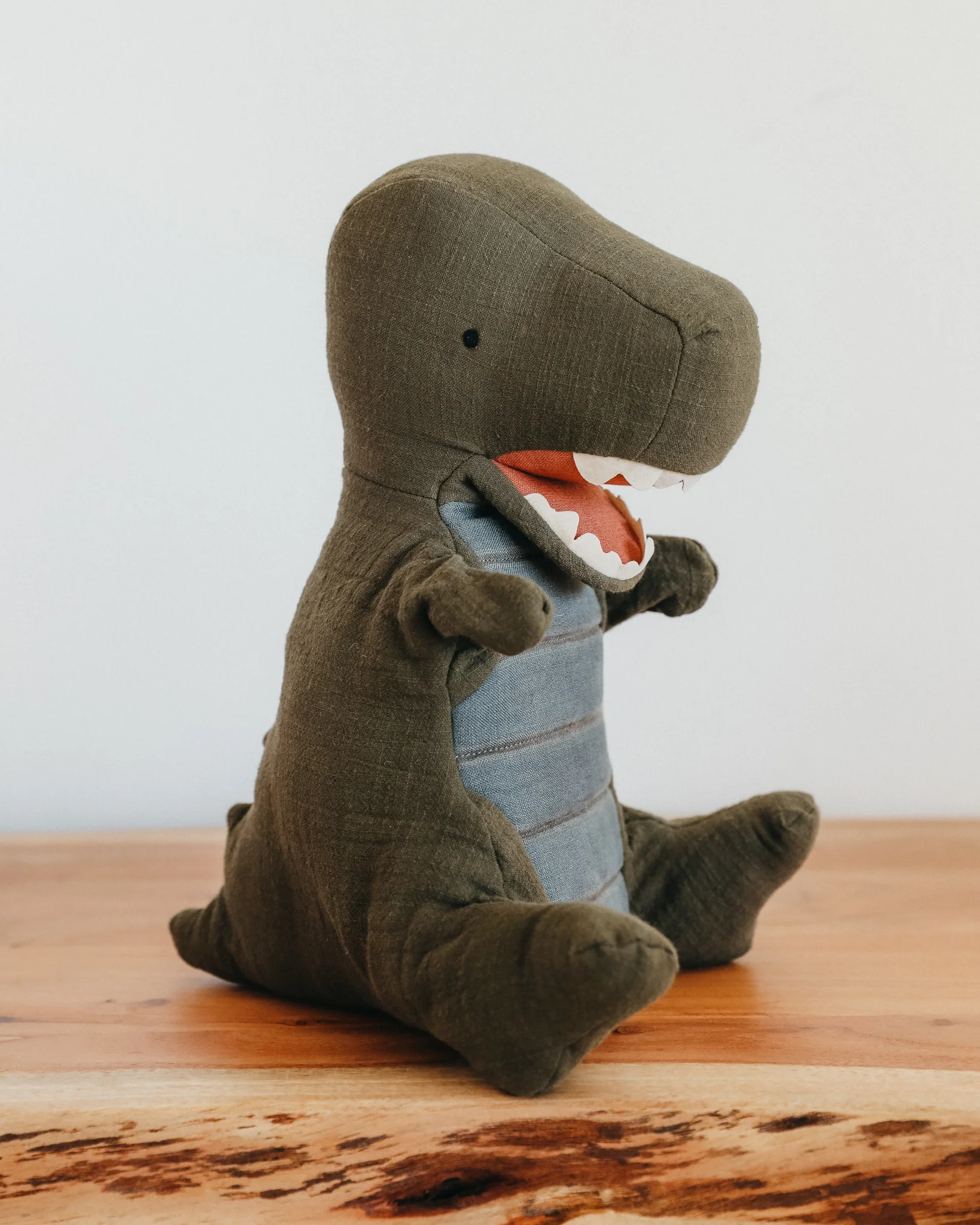 Maileg | Dinosaur Handpuppet - Image 3