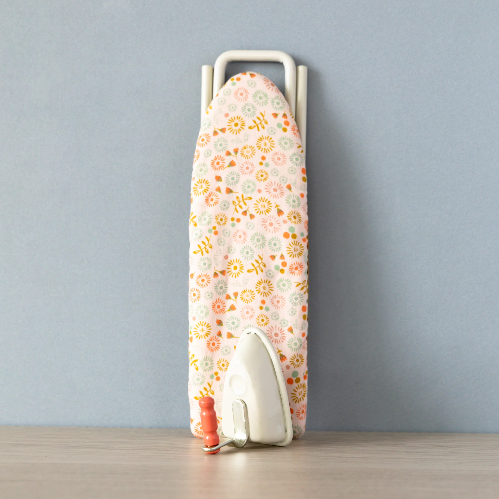 Maileg | Iron and Ironing Board - Image 2
