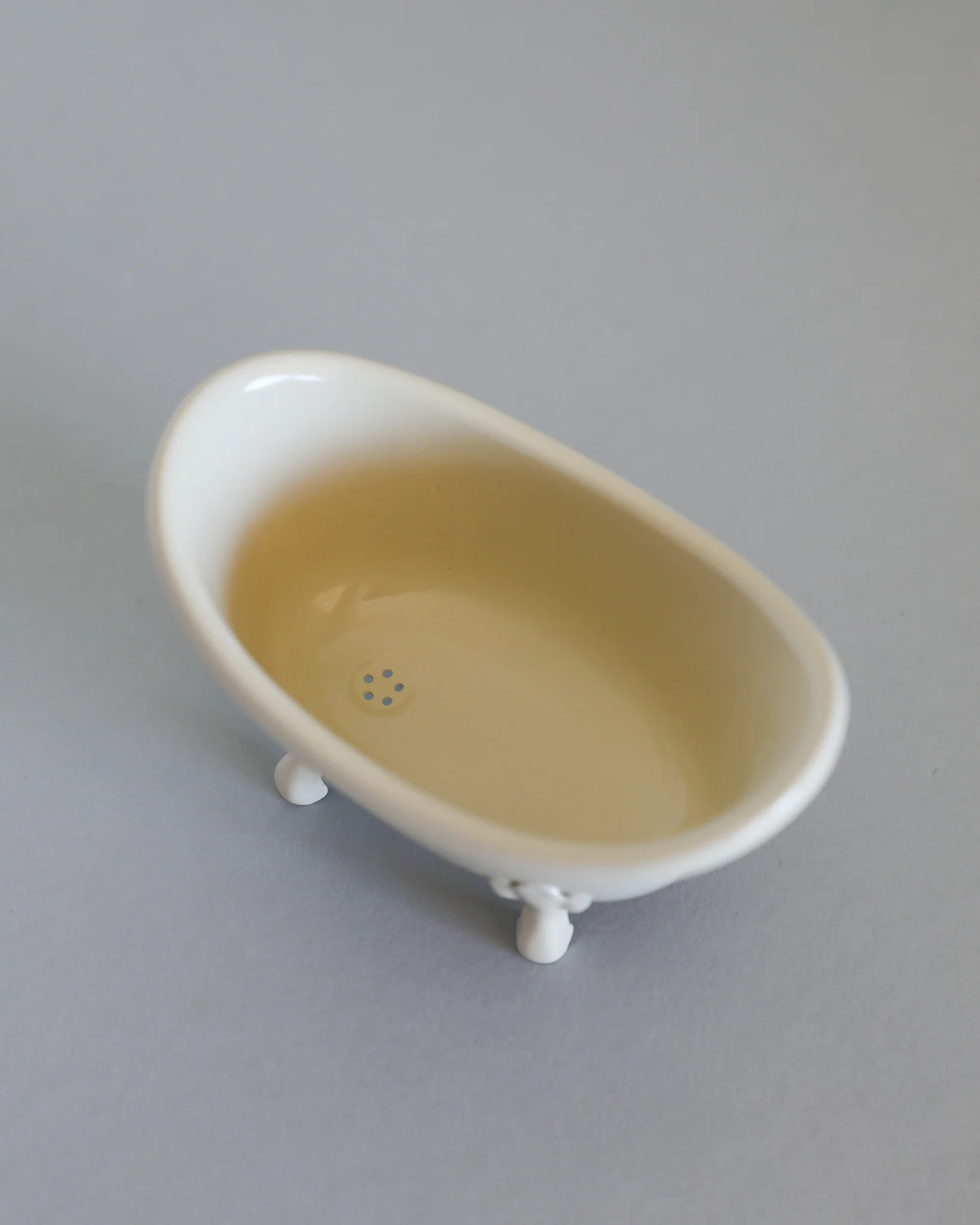 Maileg | Miniature Bathtub - Image 3