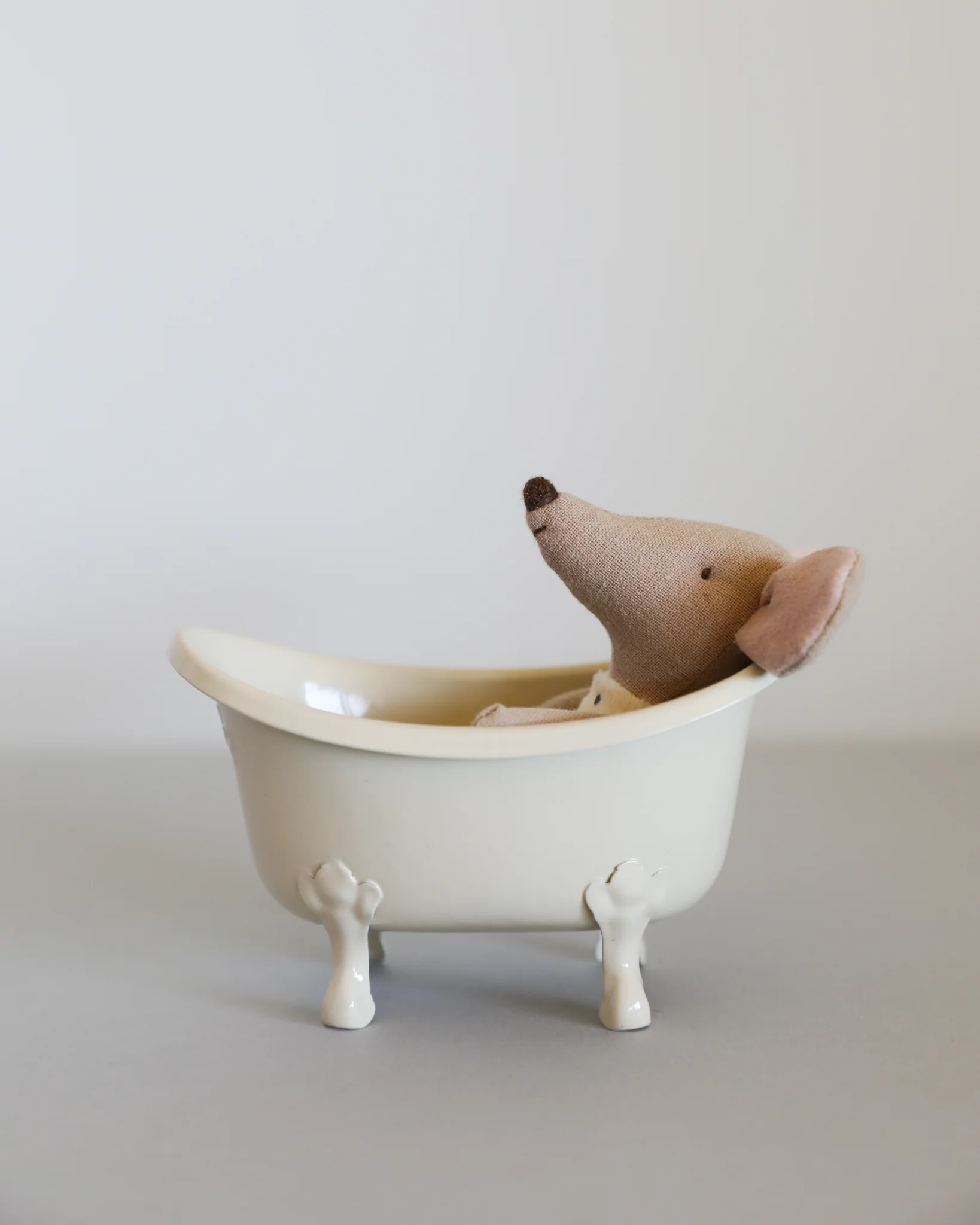 Maileg | Miniature Bathtub - Image 4