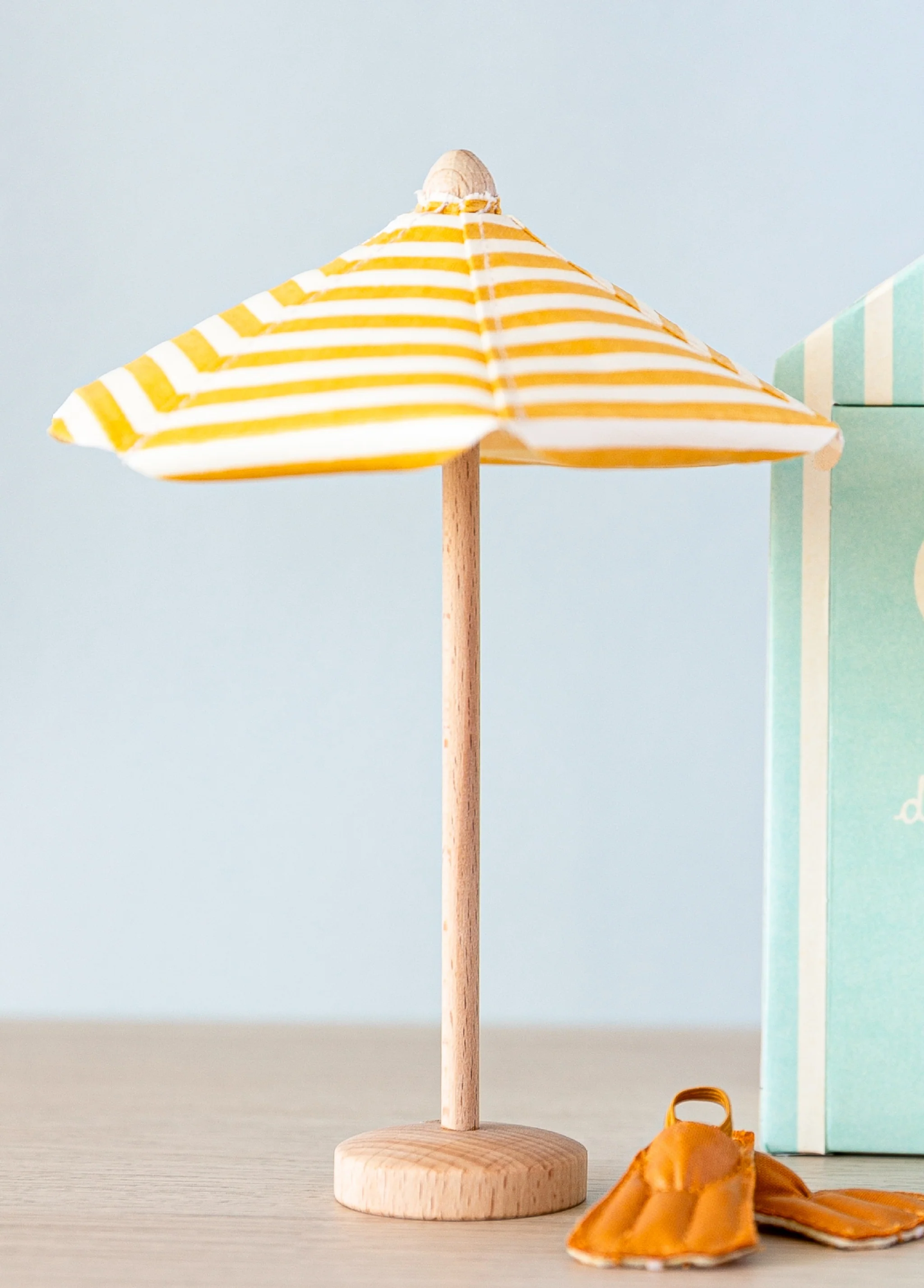 Maileg | Miniature Beach Umbrella - Image 2