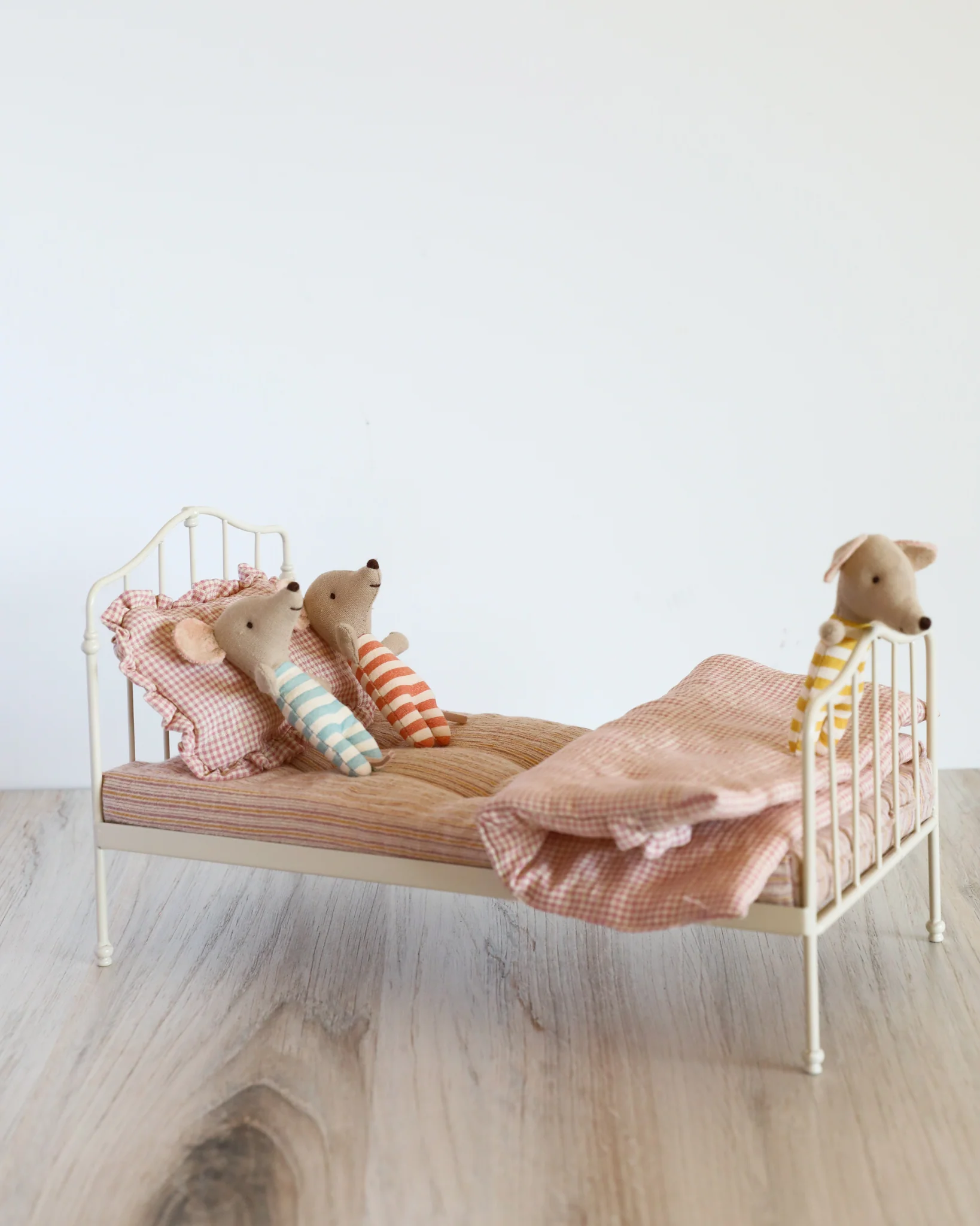 Maileg | Miniature Bed, Mini - Purple - Image 3
