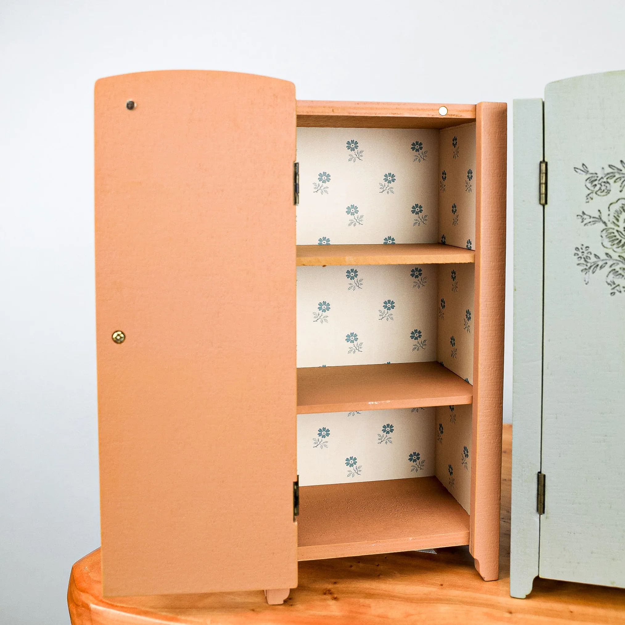 Maileg | Miniature Closet - Dusty Rose - Image 3