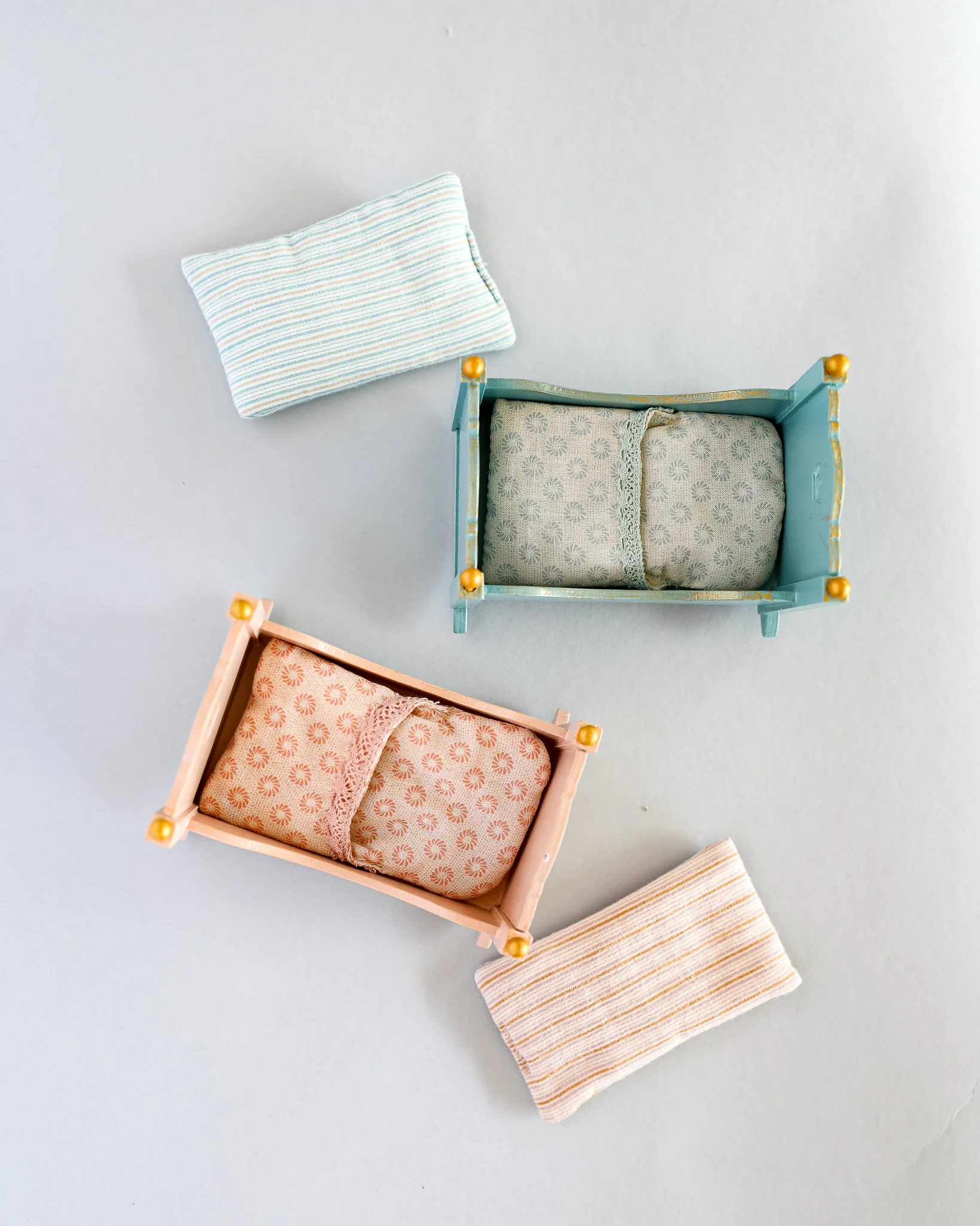 Maileg | Miniature Cradle, Baby Mouse - Rose - Image 4