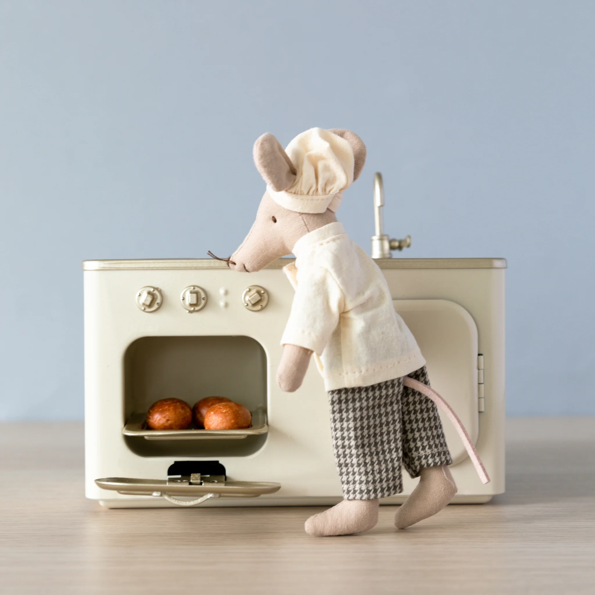 Maileg | Miniature Kitchen - Image 5