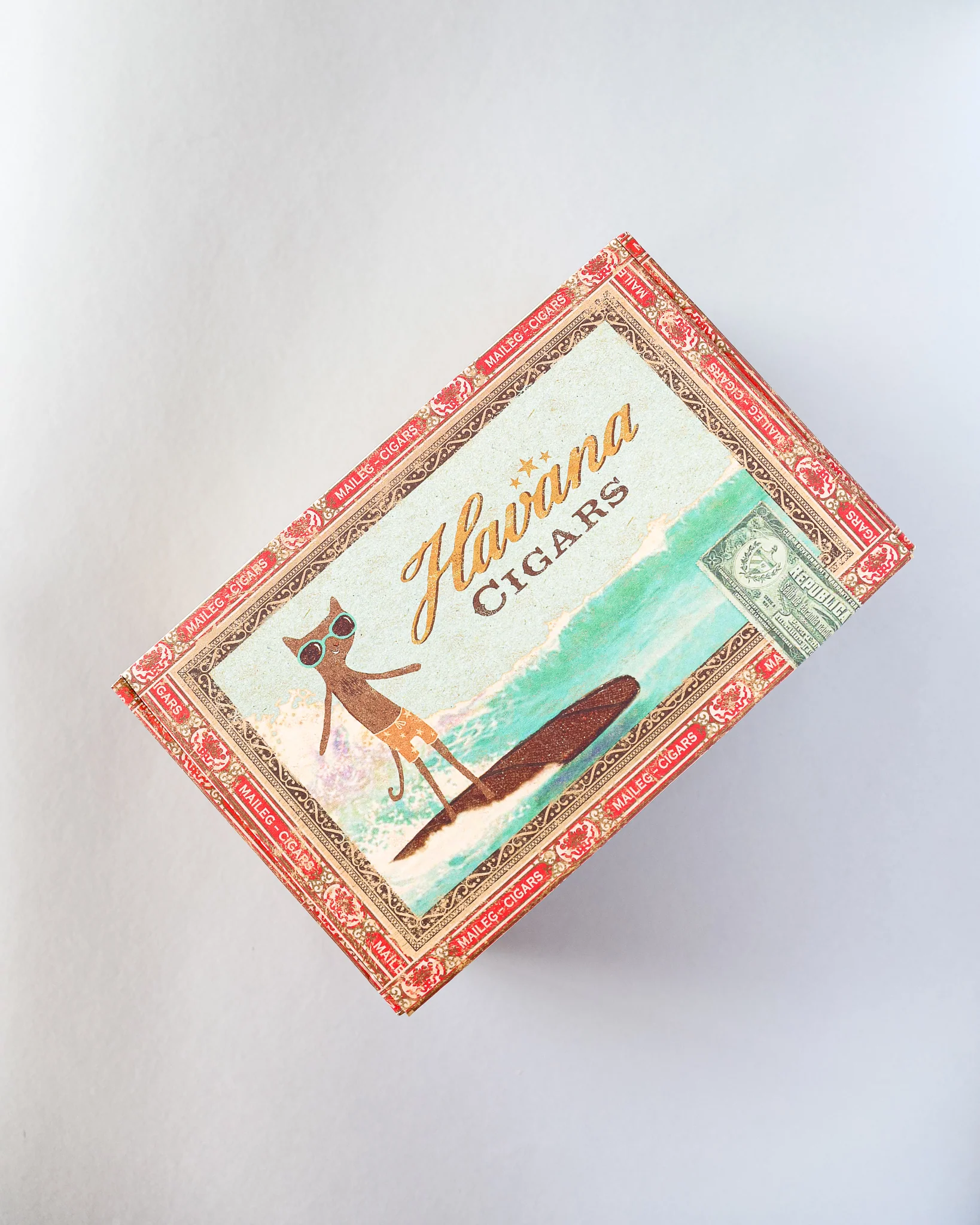 Maileg | Mom and Dad in Cigarbox - Image 6