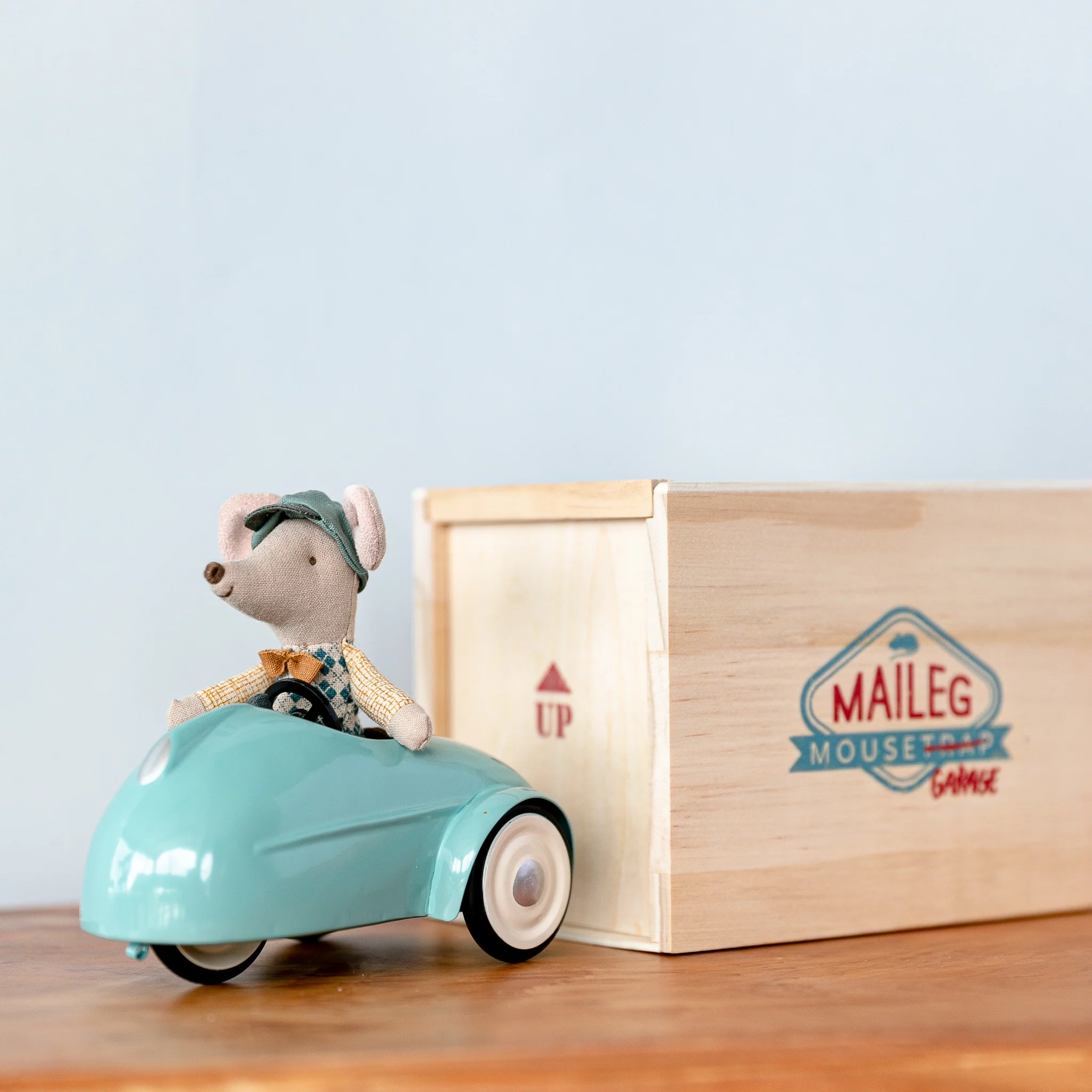 Maileg | Mouse Car with Garage - Image 2