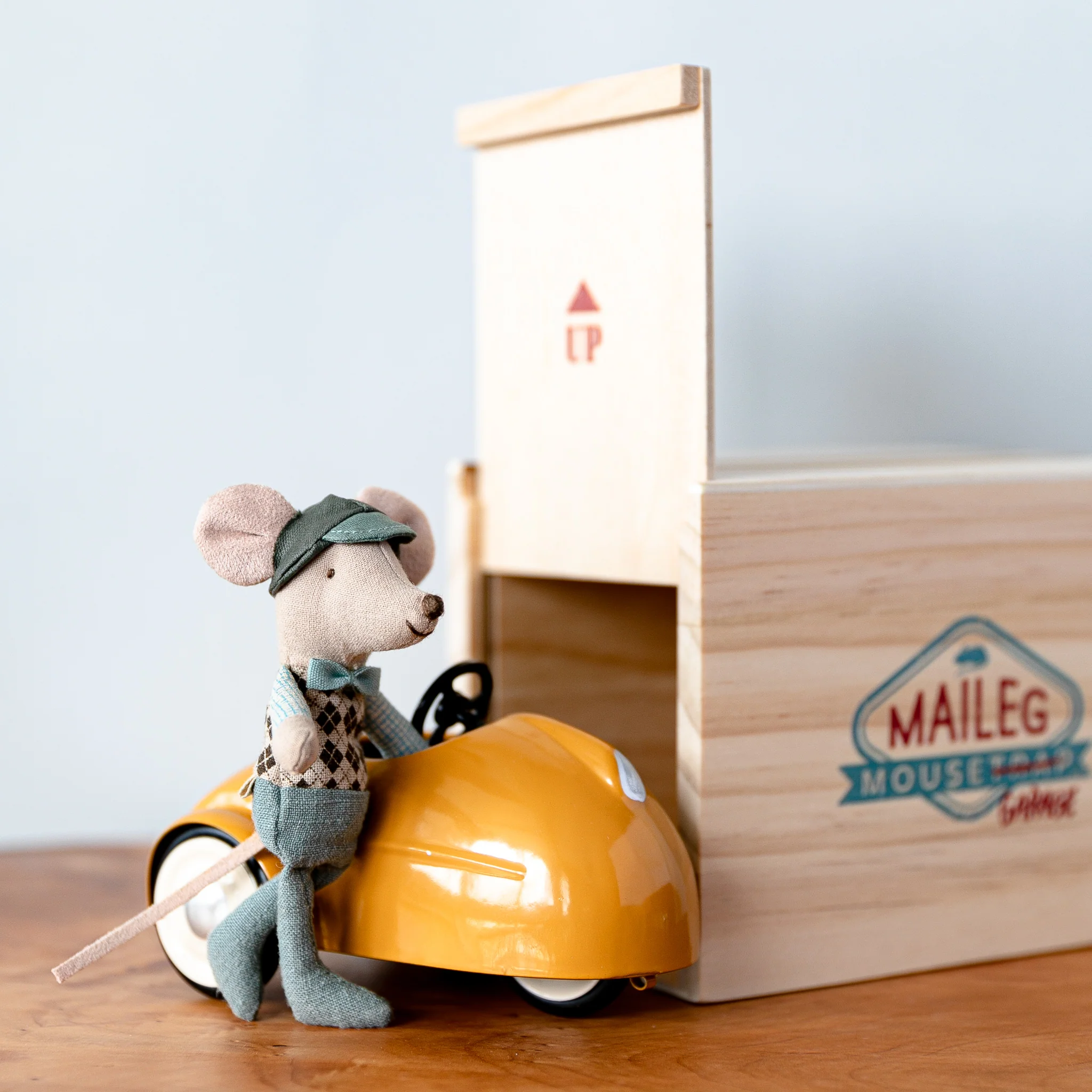 Maileg | Mouse Car with Garage - Image 6