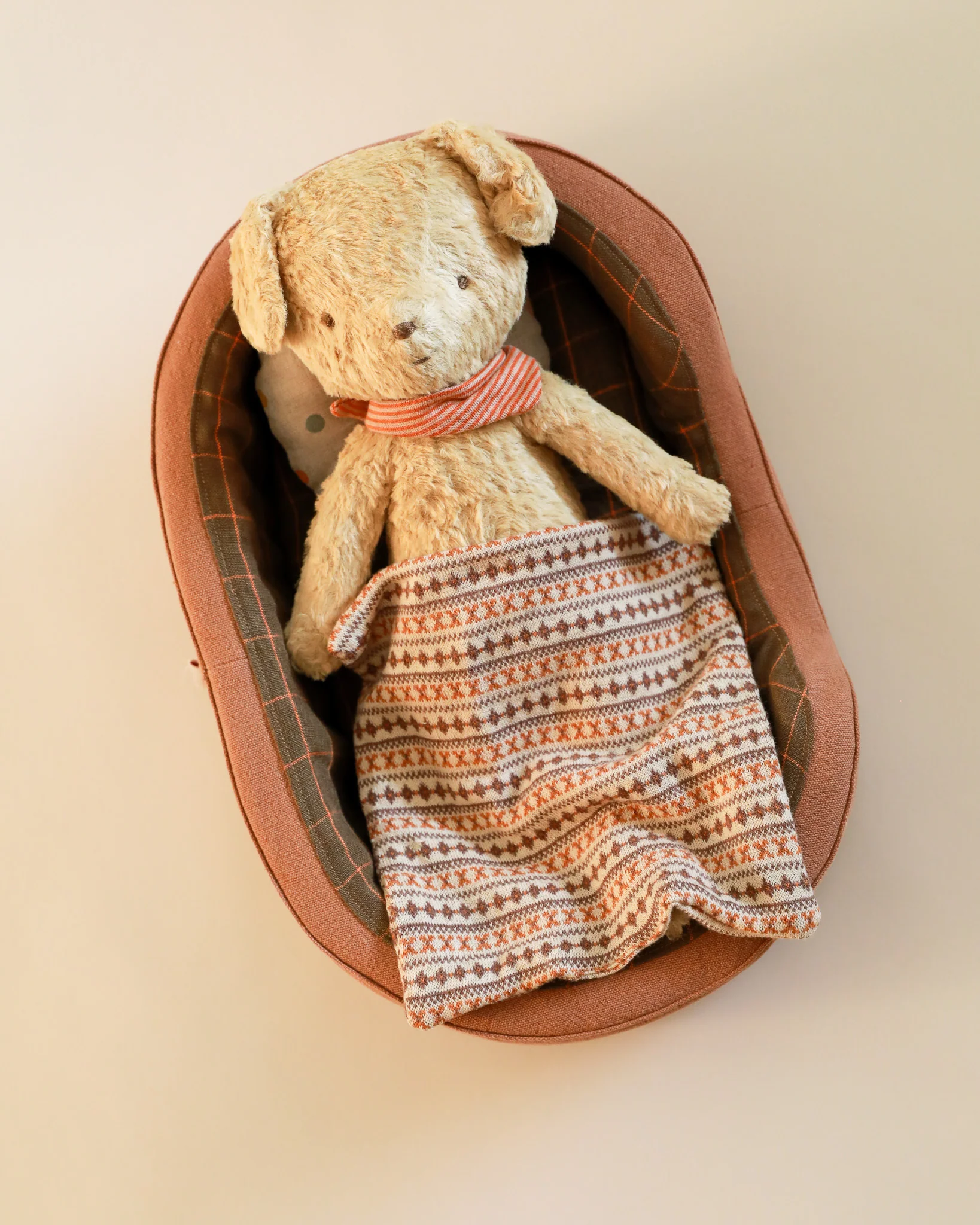 Maileg | Plush Dog with Dog Bed - Brown - Image 3