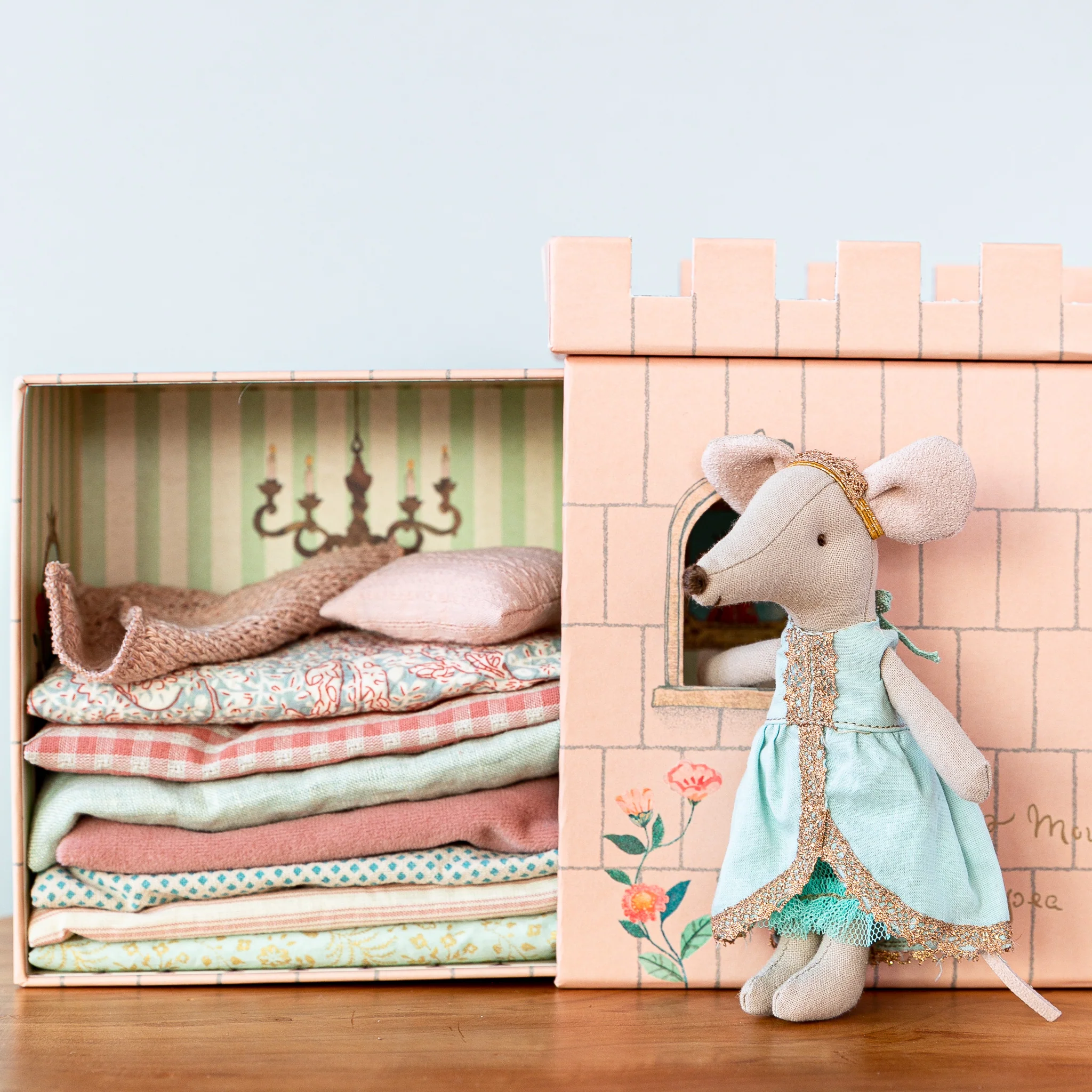 Maileg | Princess and the Pea, Big Sister Mouse - Image 2