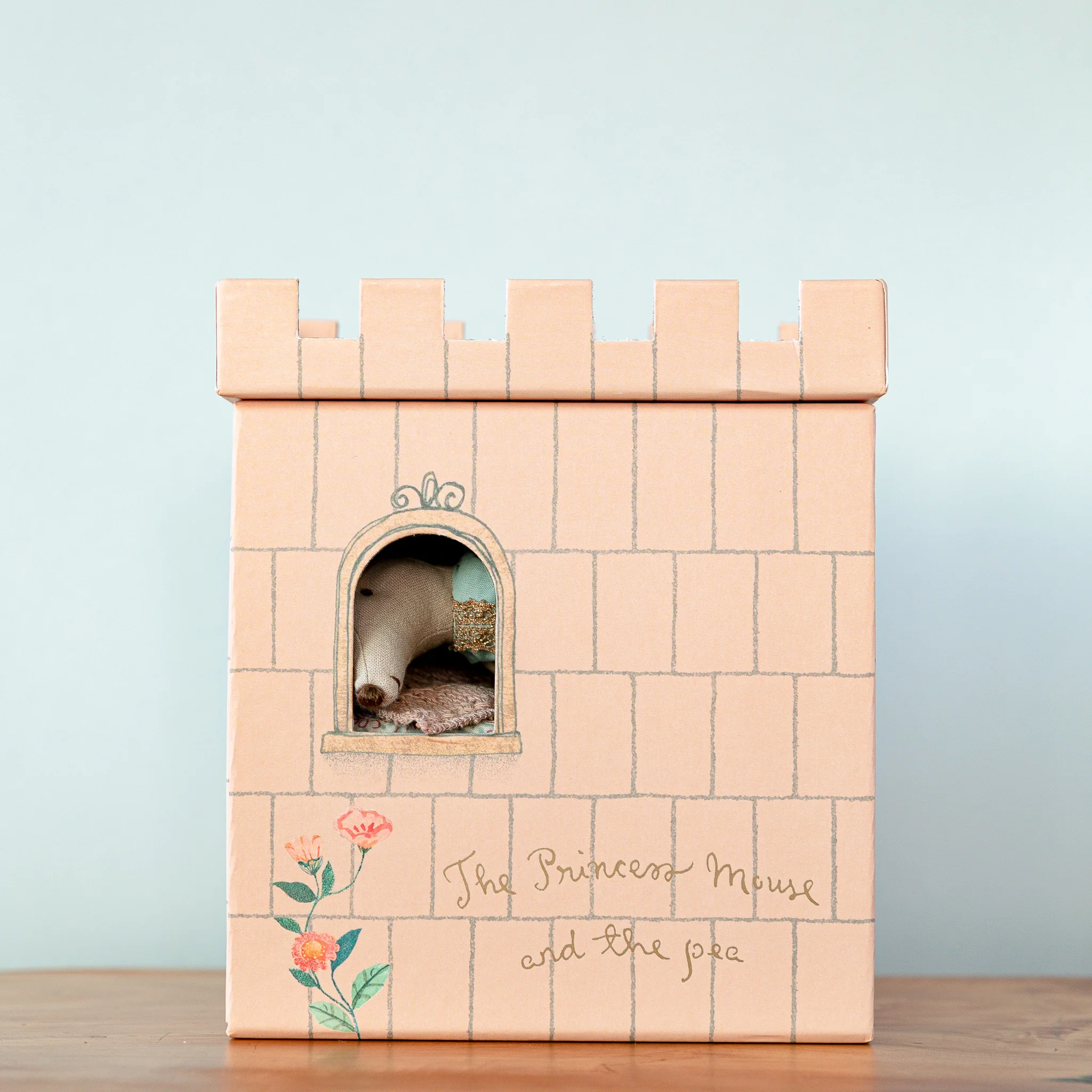 Maileg | Princess and the Pea, Big Sister Mouse - Image 3