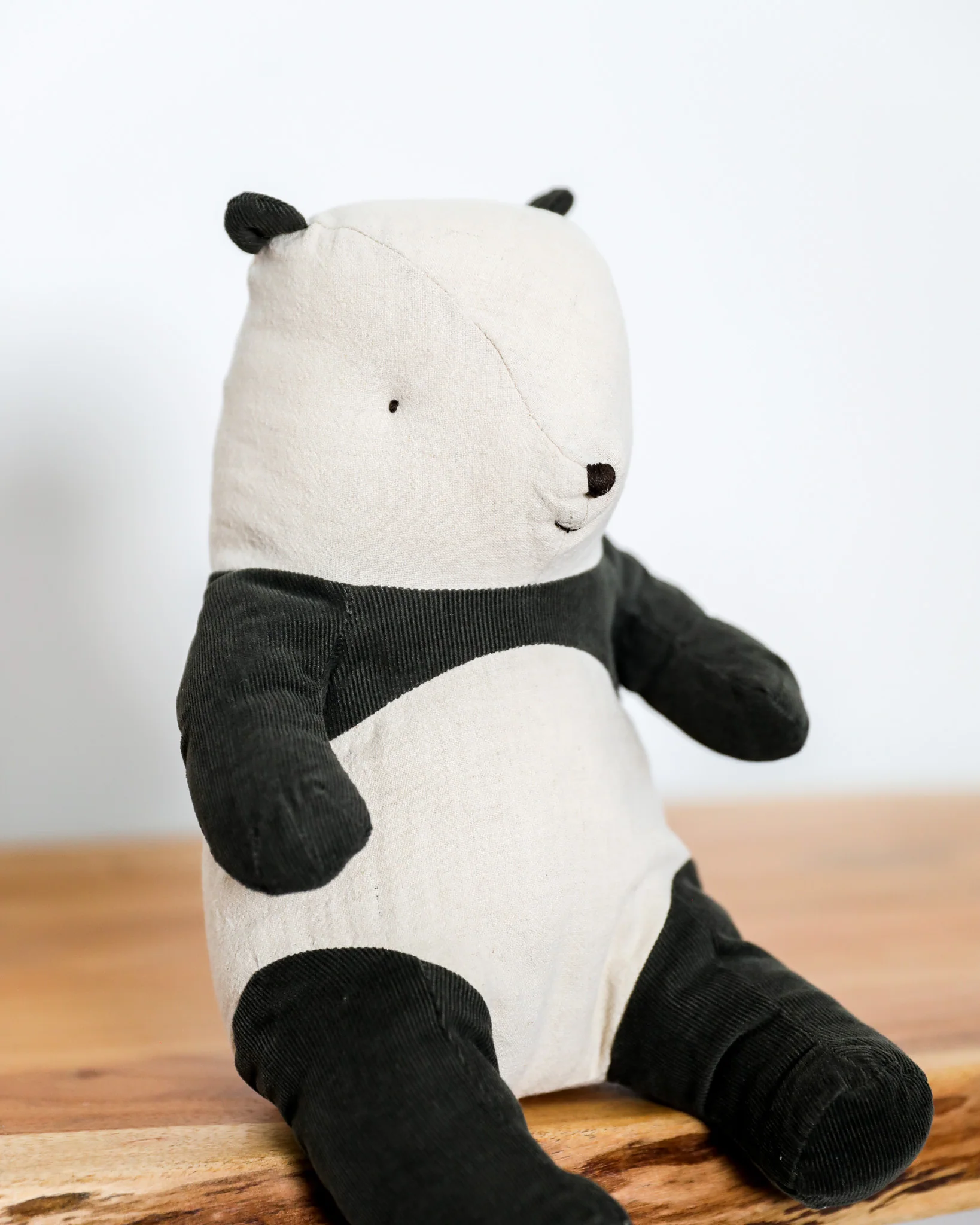 Maileg | Safari Friends, Panda - Medium - Image 2
