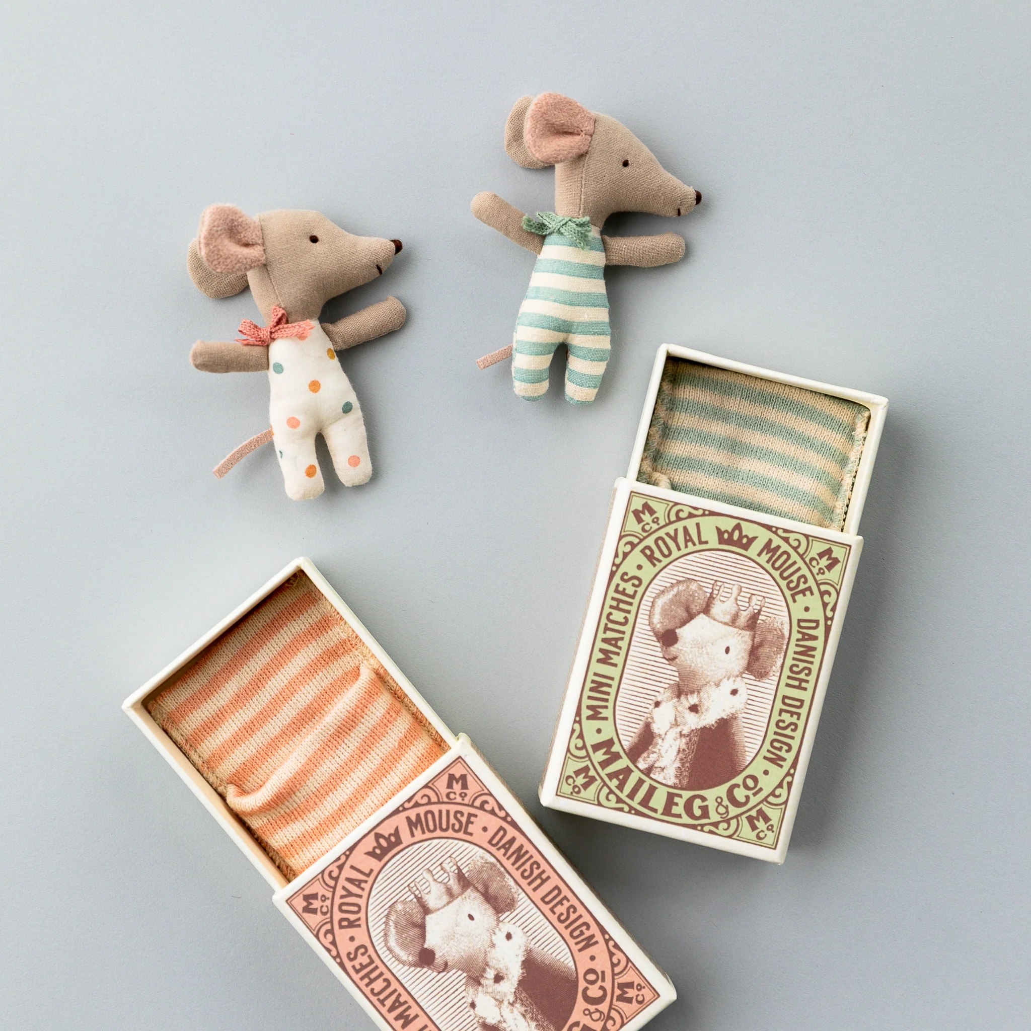Maileg | Sleepy/Wakey Baby Mouse in Matchbox - Image 2