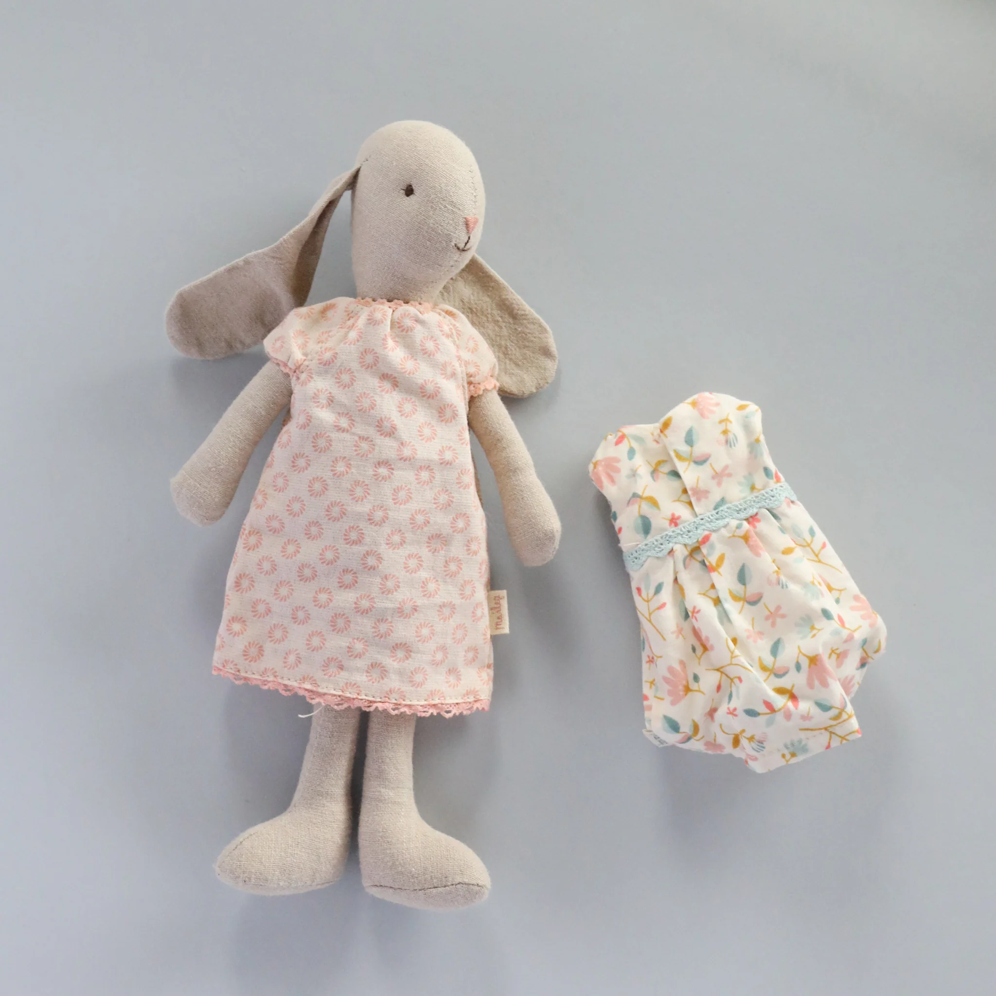 Maileg | Bunny with 2 Outfits, Size 1 - Image 2
