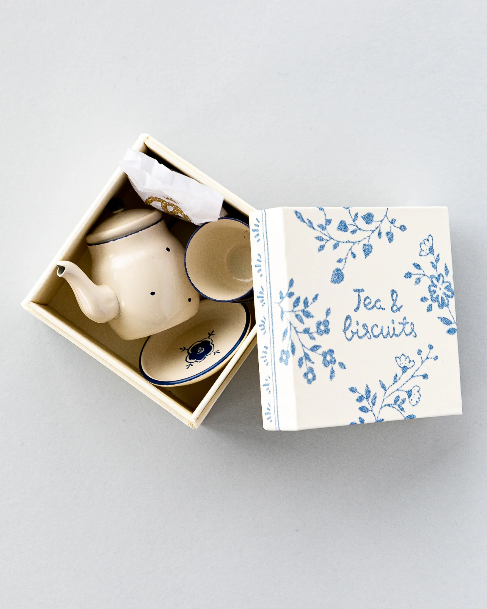 Maileg | Tea and Biscuits for Two - Image 2