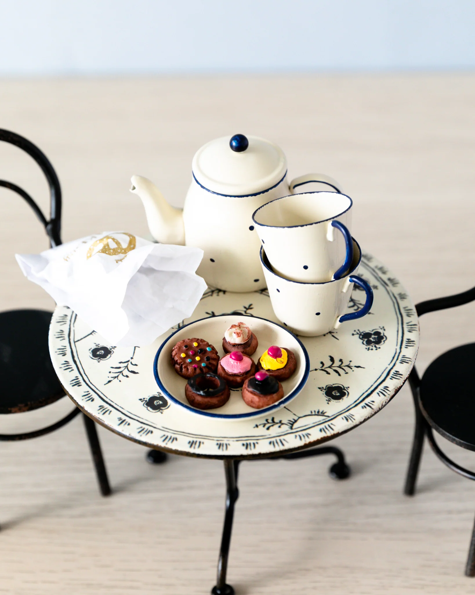 Maileg | Tea and Biscuits for Two - Image 3