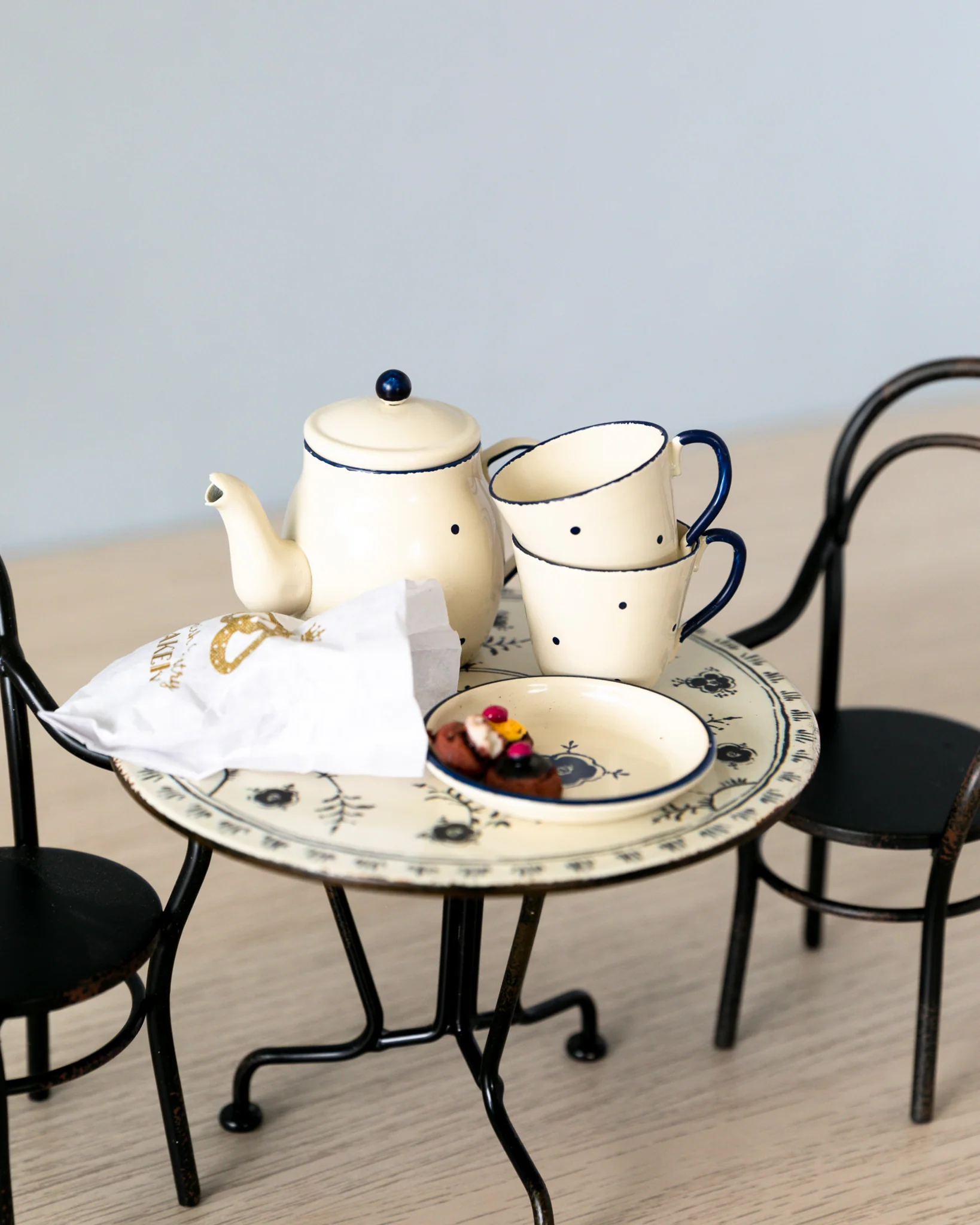 Maileg | Tea and Biscuits for Two - Image 4