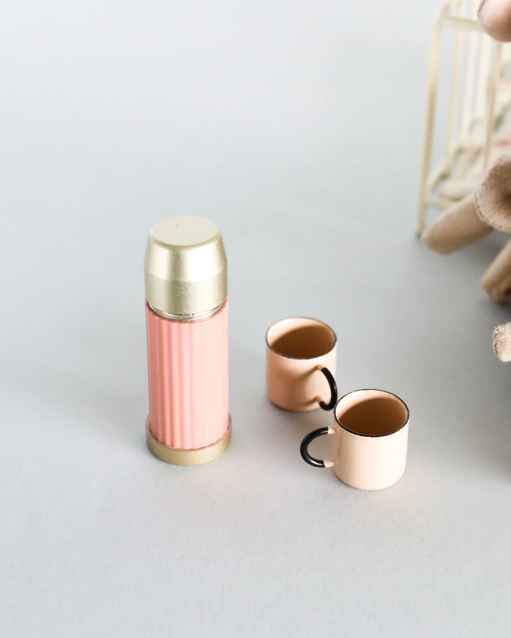 Maileg | Thermos and Cups - Soft Coral - Image 3