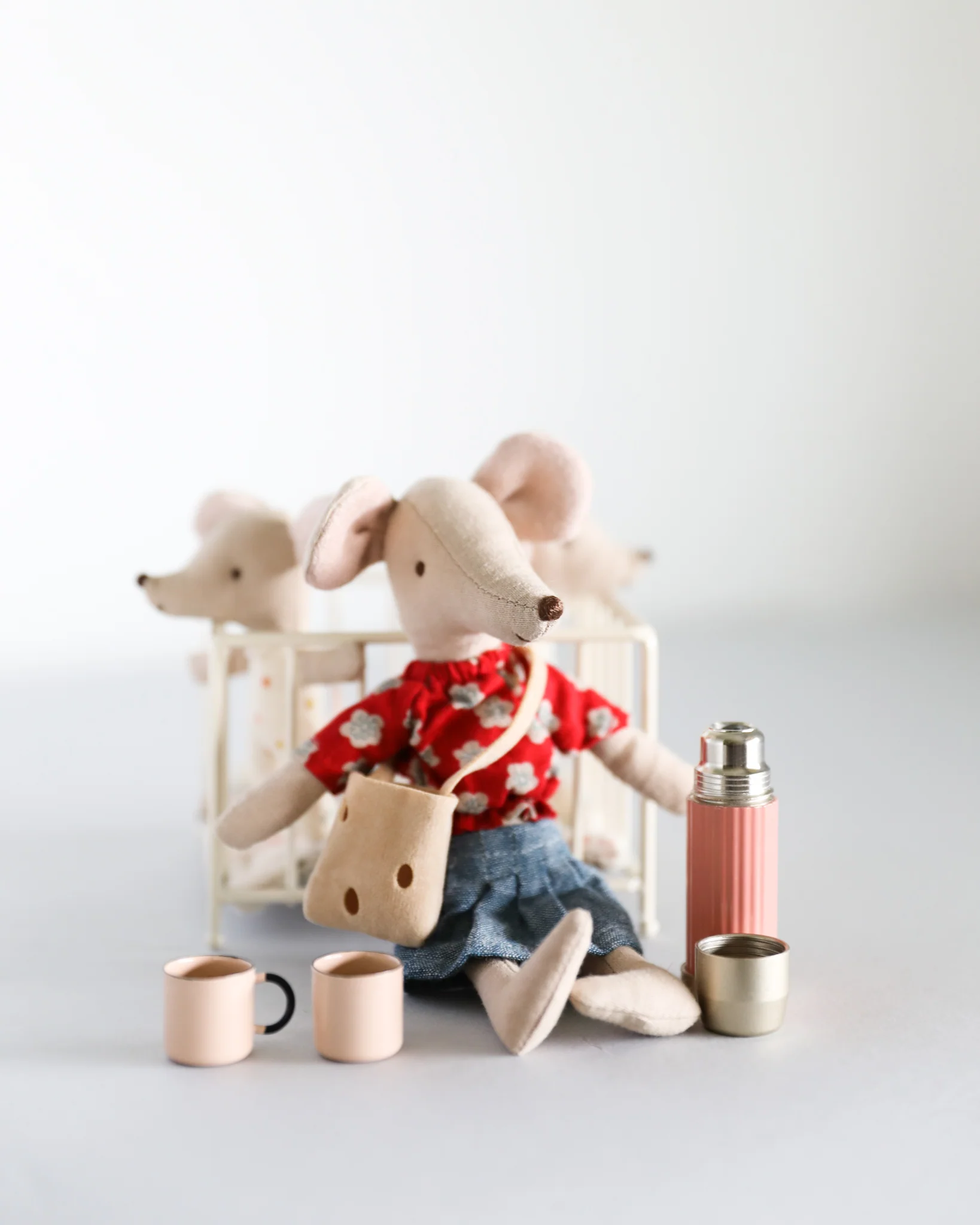 Maileg | Thermos and Cups - Soft Coral - Image 4