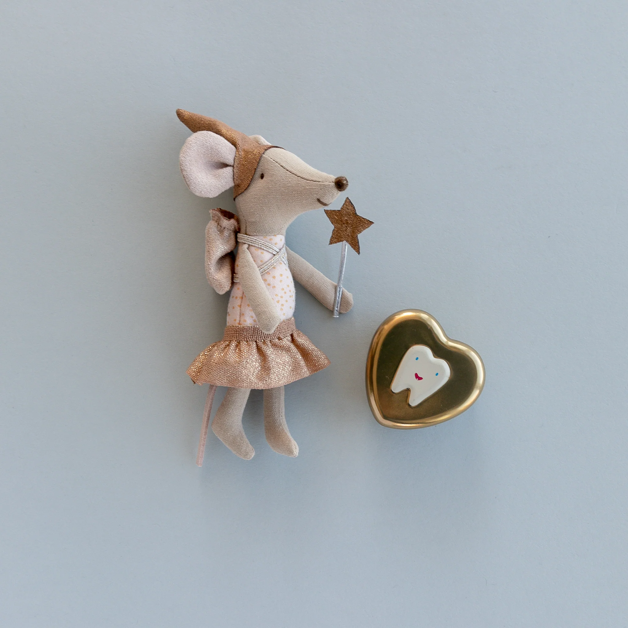 Maileg | Tooth Fairy Big Sister Mouse in Matchbox - Image 2